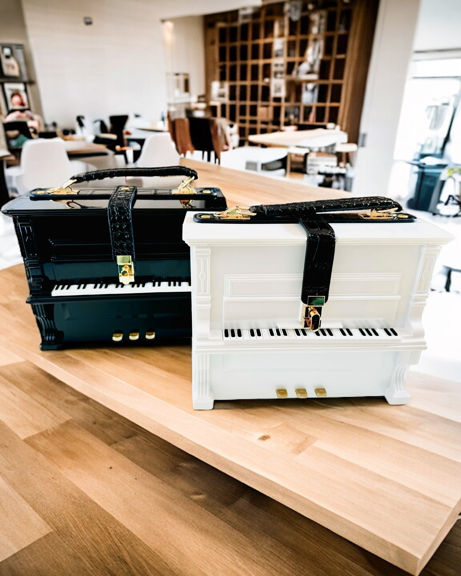 Női Táska „Elegáns Zongora” Fekete és Fehér Színekben