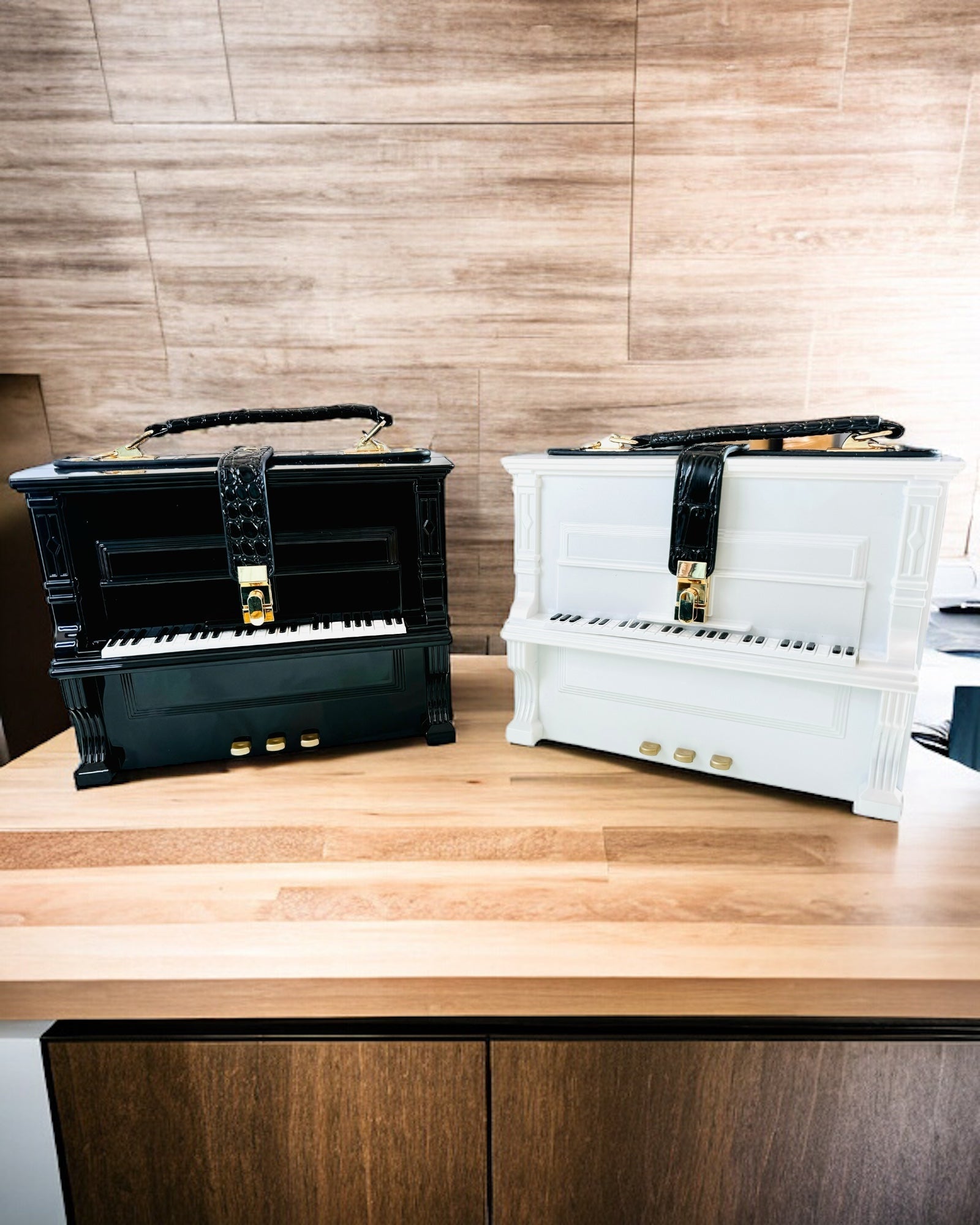 Női Táska „Elegáns Zongora” Fekete és Fehér Színekben