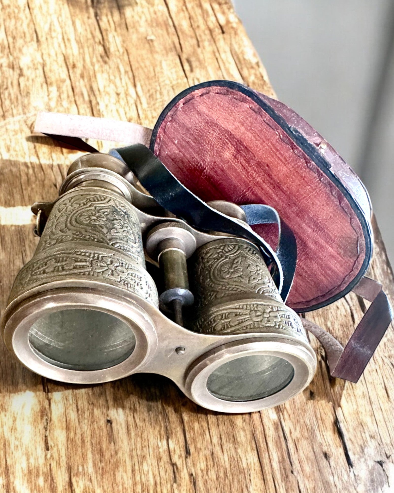 Távcső bőrtokkal Victorian's Eye, 11 cm Sárgaréz, Kézzel díszített, személyre szabás gravírozással ajándékba
