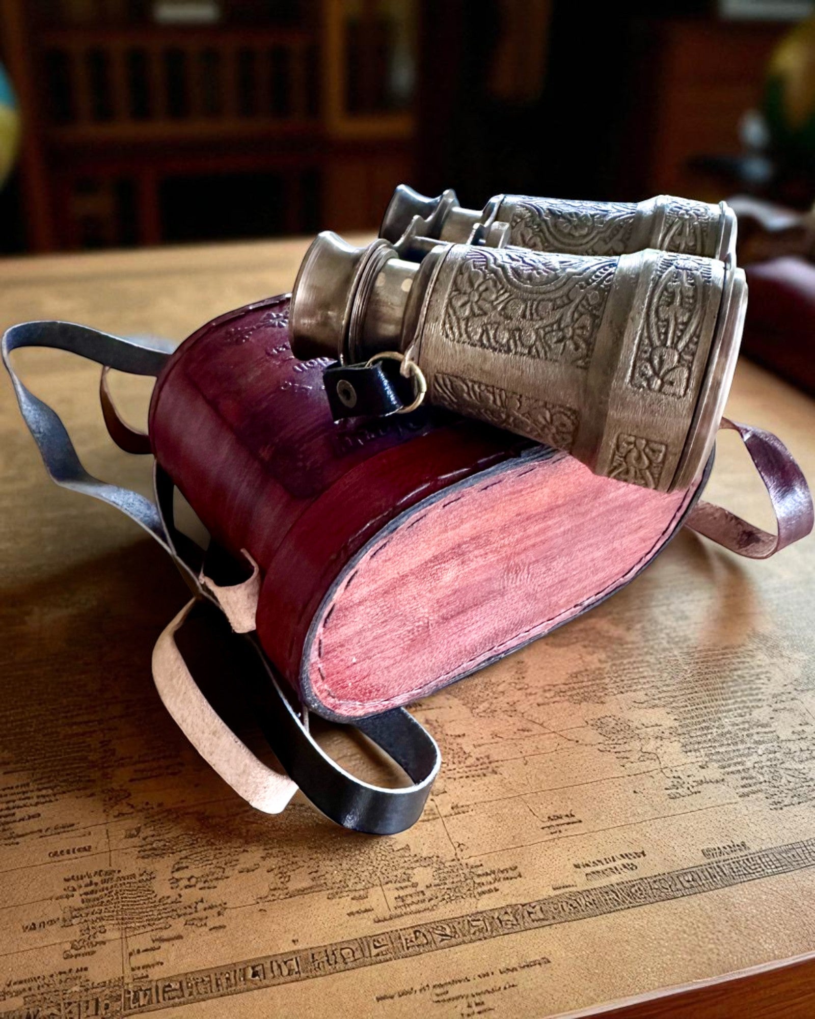 Távcső bőrtokkal Victorian's Eye, 11 cm Sárgaréz, Kézzel díszített, személyre szabás gravírozással ajándékba