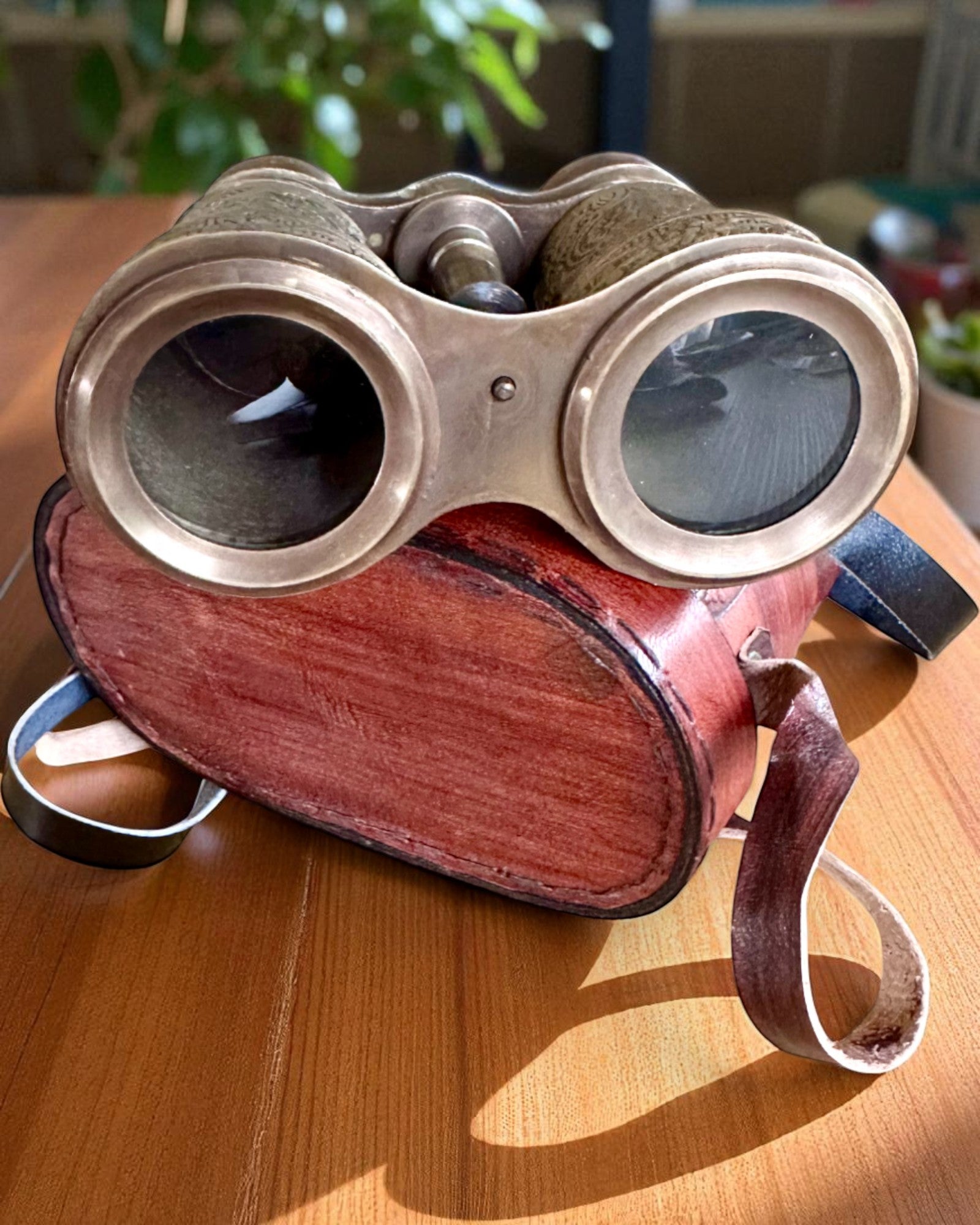 Távcső bőrtokkal Victorian's Eye, 11 cm Sárgaréz, Kézzel díszített, személyre szabás gravírozással ajándékba