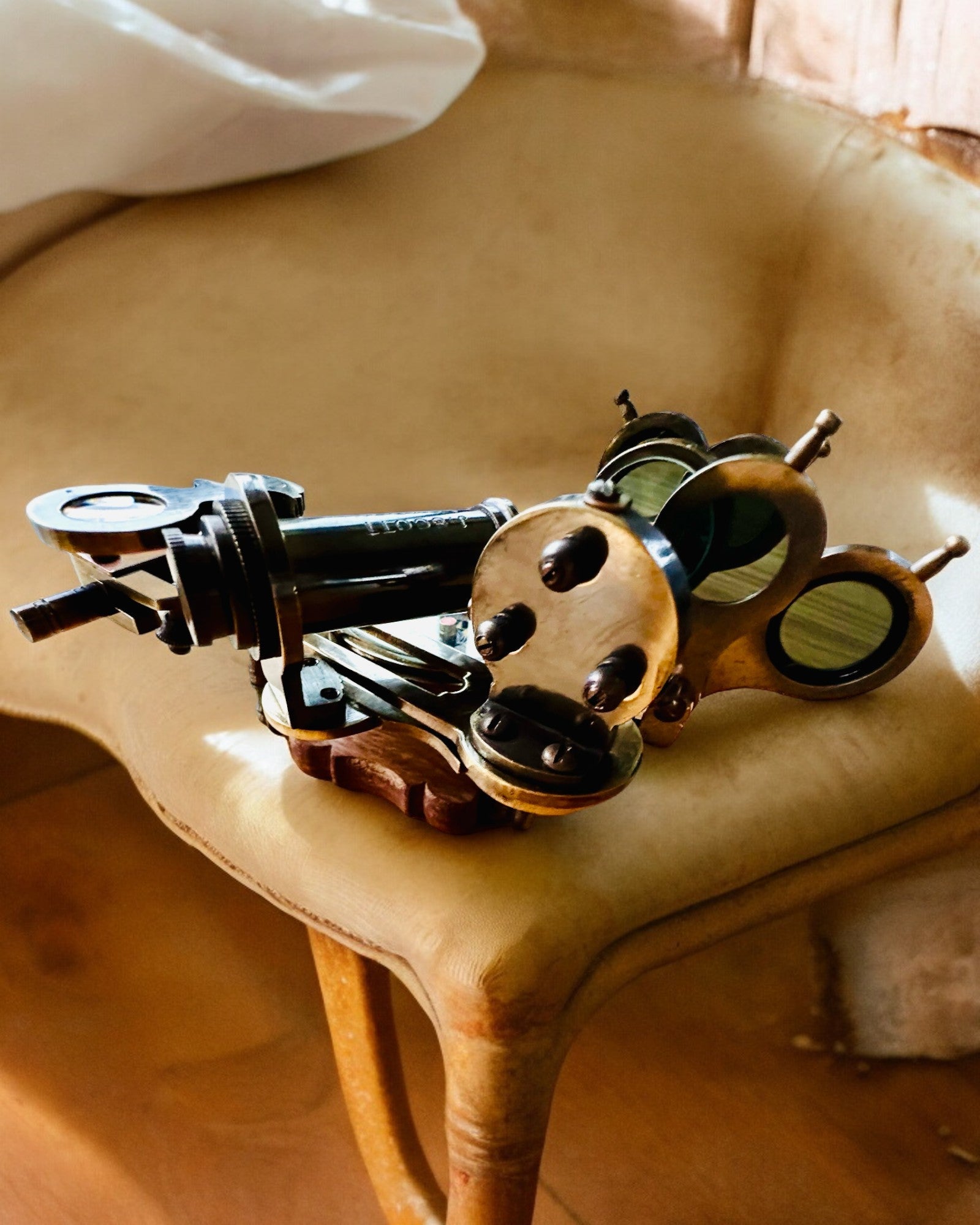 Sekstant Premium antik iránytűvel - személyre szabható gravírozással