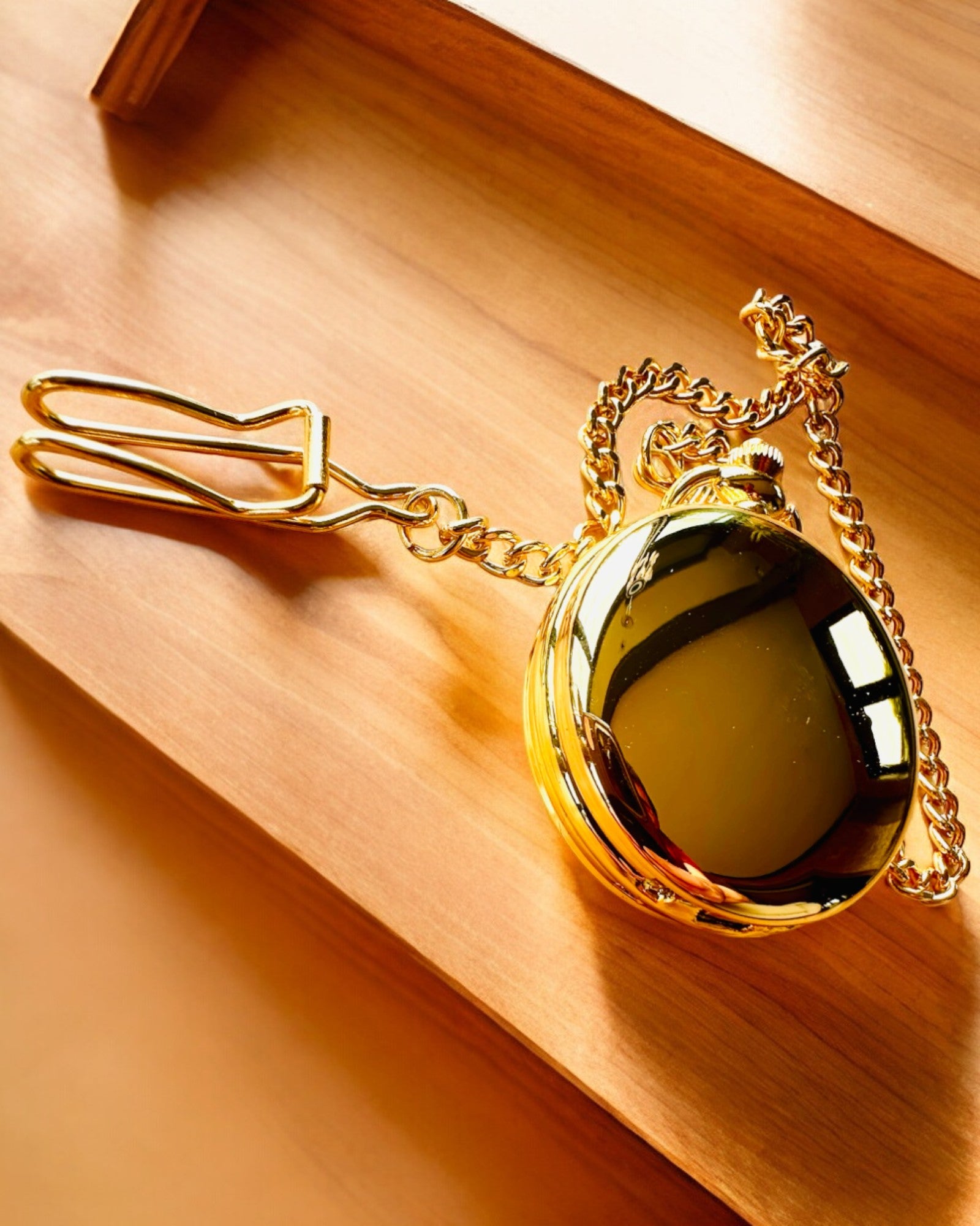 Grand Elegance Kézi Zsebóra Dupla Fedéllel, Arany Színű, Gravírozással Ajándékba