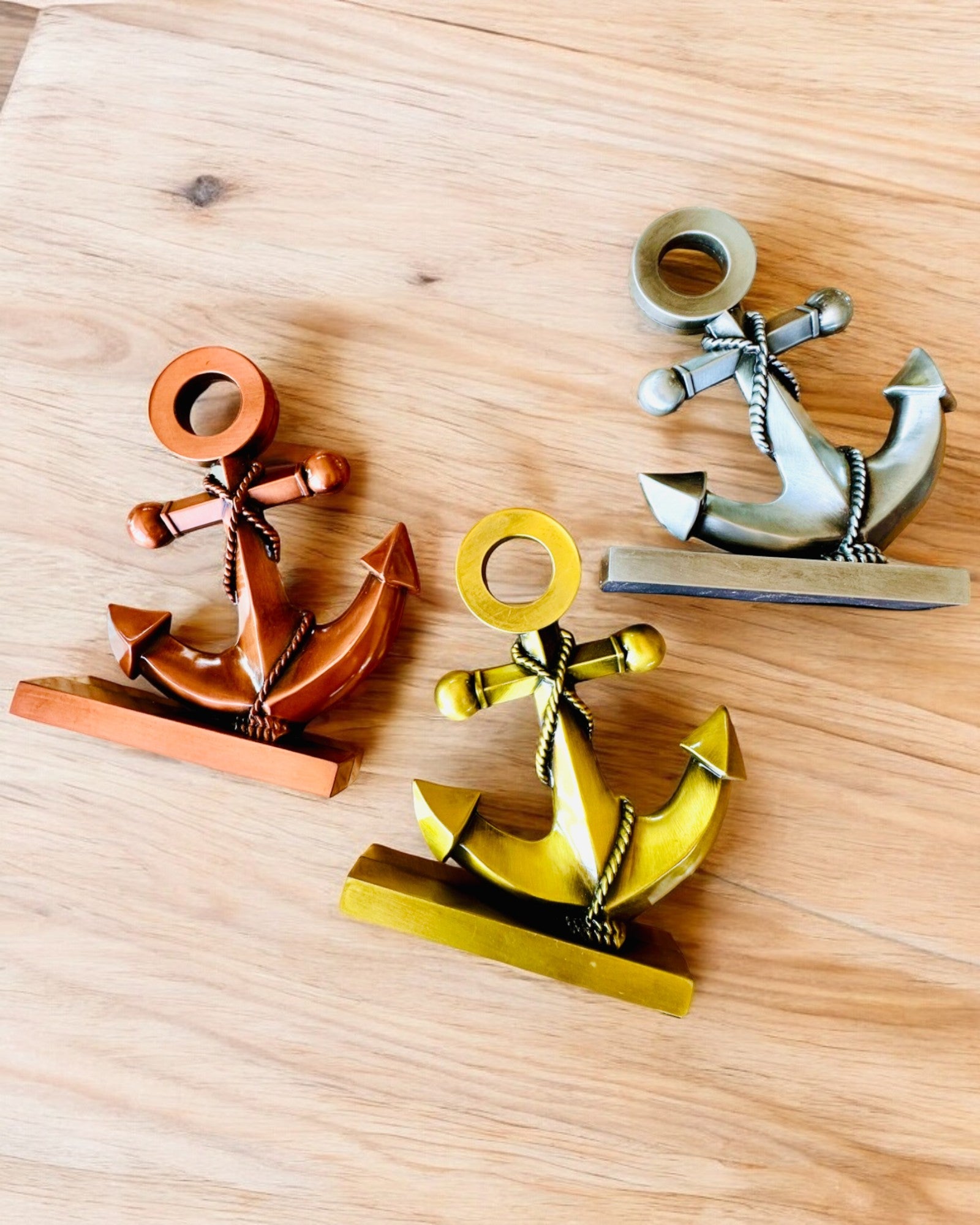 Dekoratív alumínium horgony - Elegáns dekoráció gravírozási lehetőséggel - 3 színváltozat