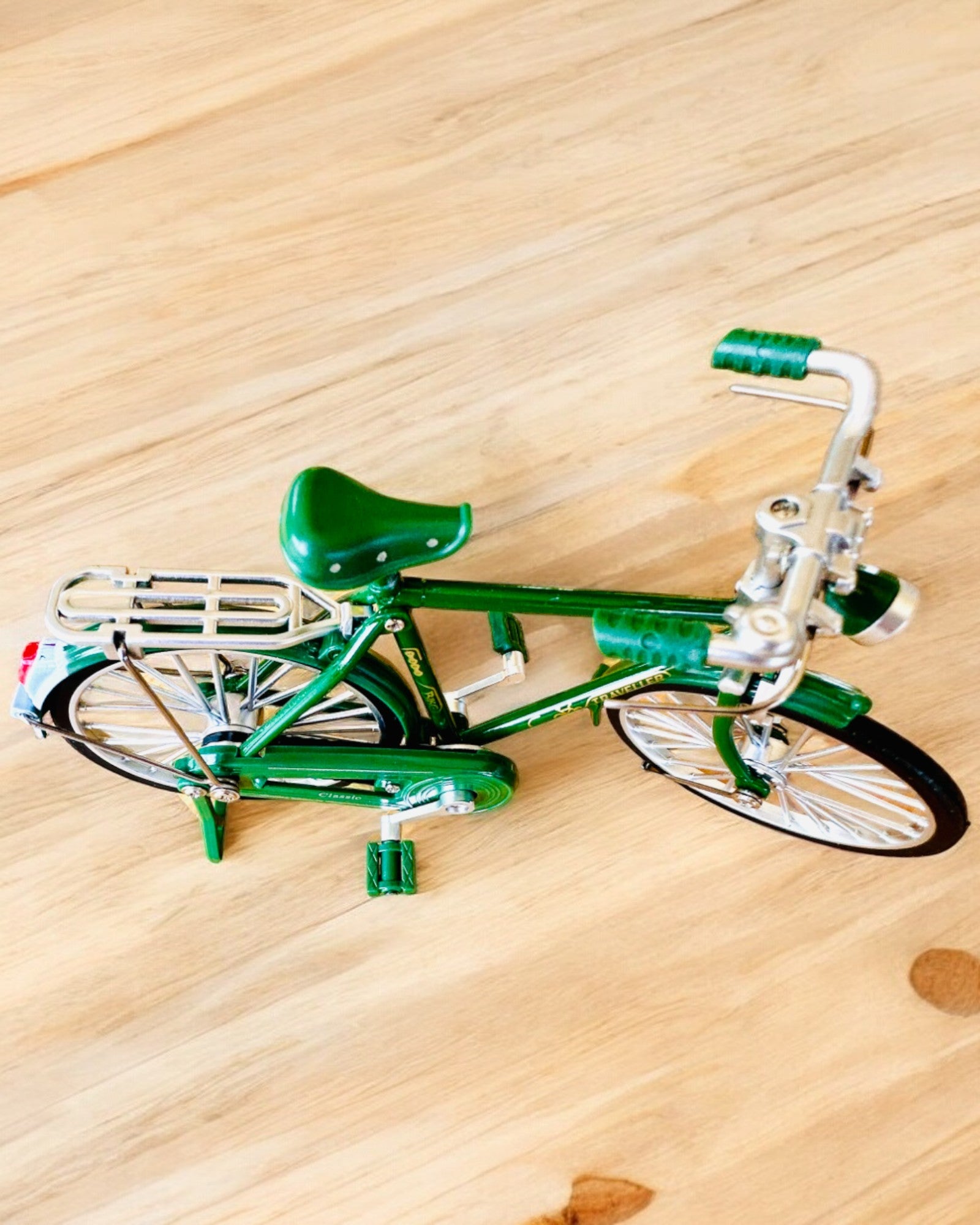 "Retro Classic" kerékpár modell - Miniatűr gravírozással, ideális ajándéknak