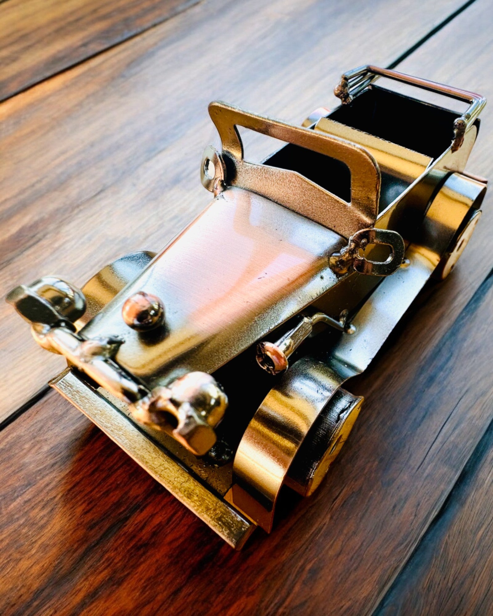 Retro klasszikus autó, vasból készült - "Vintage Drive" kollekció, autómodell, személyre szabható gravírozással ajándékba