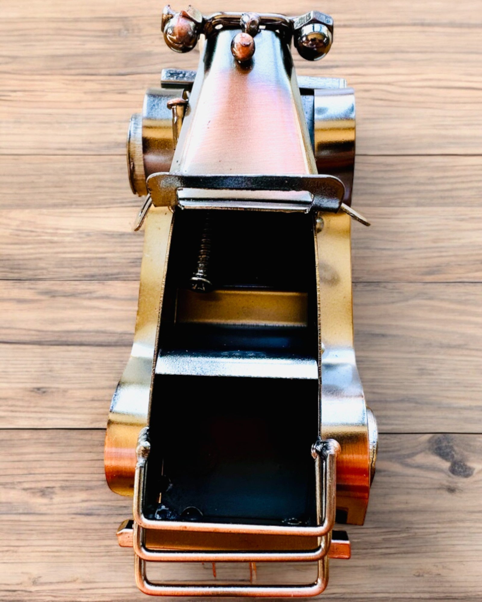 Retro klasszikus autó, vasból készült - "Vintage Drive" kollekció, autómodell, személyre szabható gravírozással ajándékba