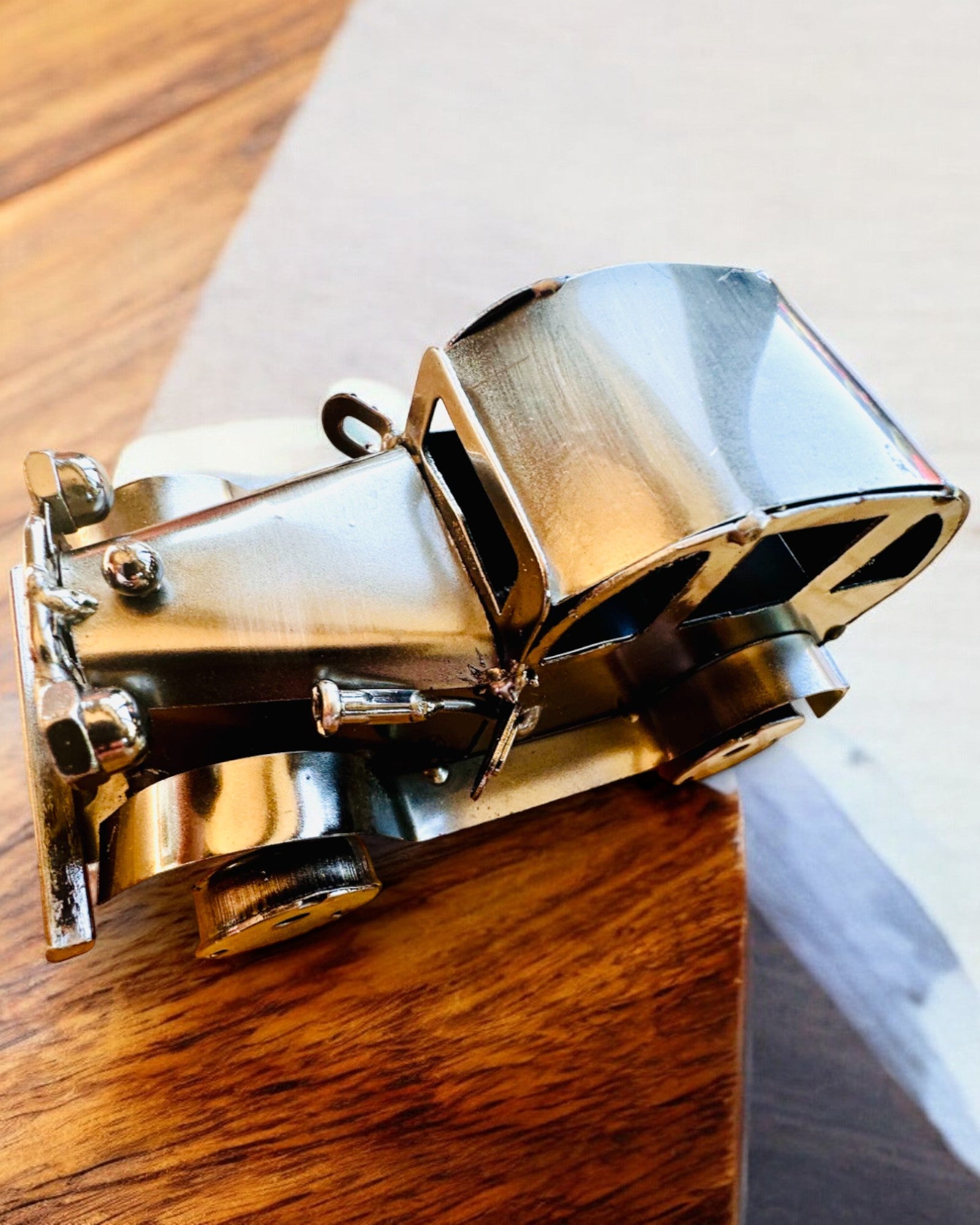 Retro klasszikus autó, vasból készült - "Vintage Drive" kollekció, autómodell, személyre szabható gravírozással ajándékba