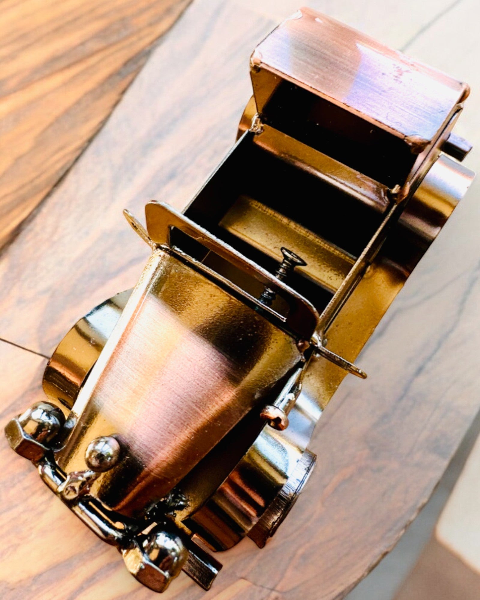 Retro klasszikus autó, vasból készült - "Vintage Drive" kollekció, autómodell, személyre szabható gravírozással ajándékba