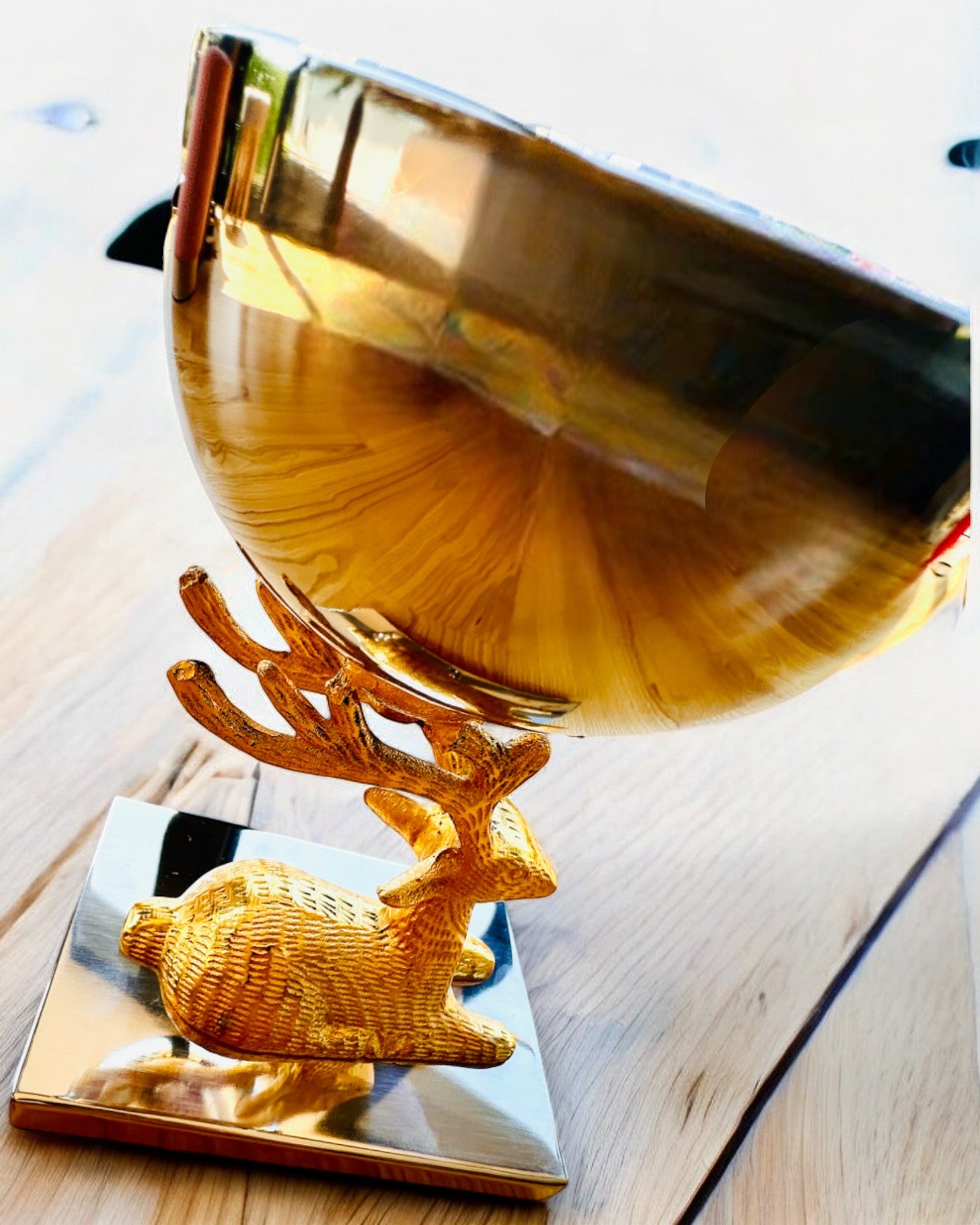 Dekoratív tál Szarvas Trófea – Kézműves Indiából, személyre szabás gravírozással