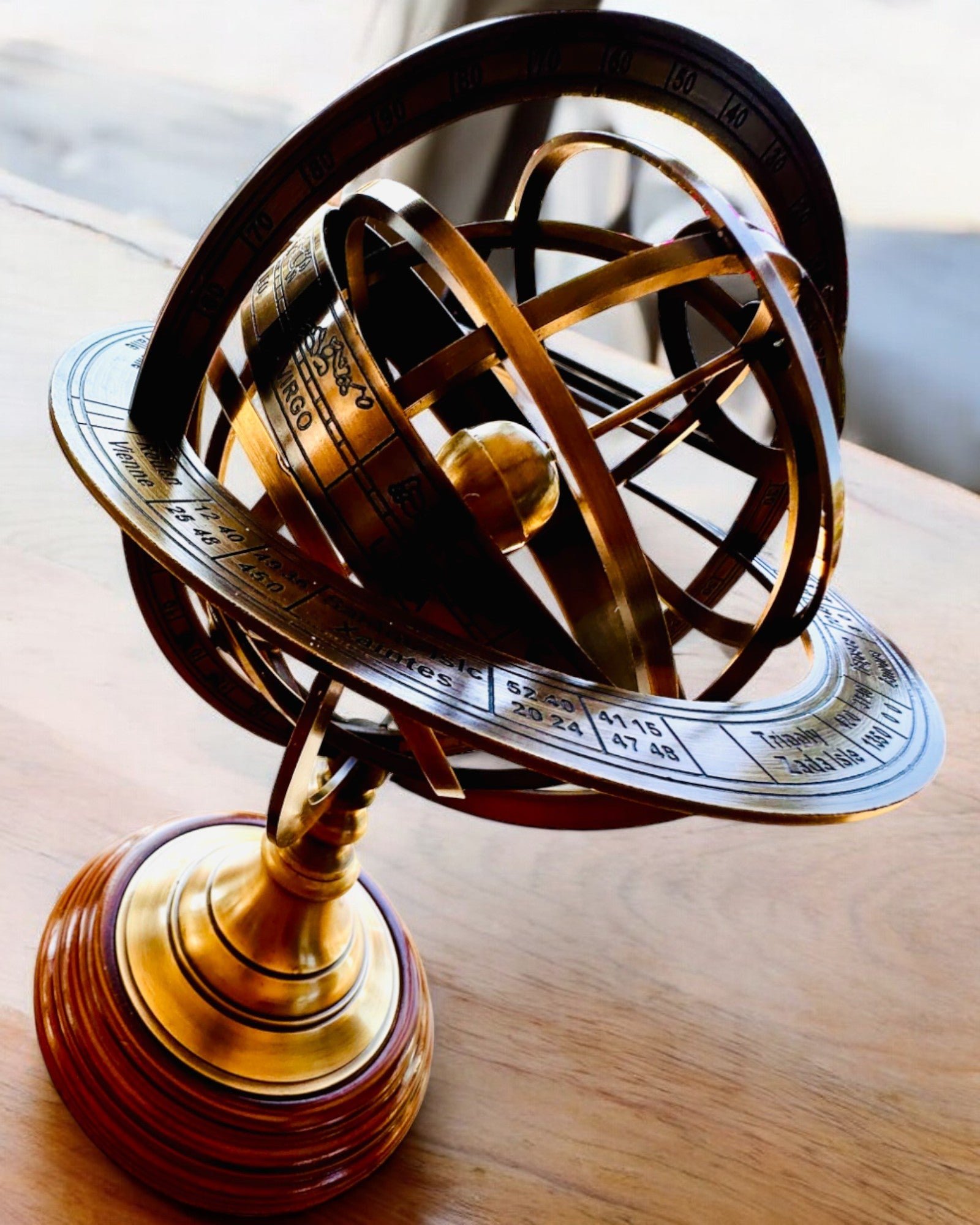 Astrolabium Artis 2 - 30 cm magasságú, kézzel készített gravírozási lehetőséggel, irodai dekoráció, prémium