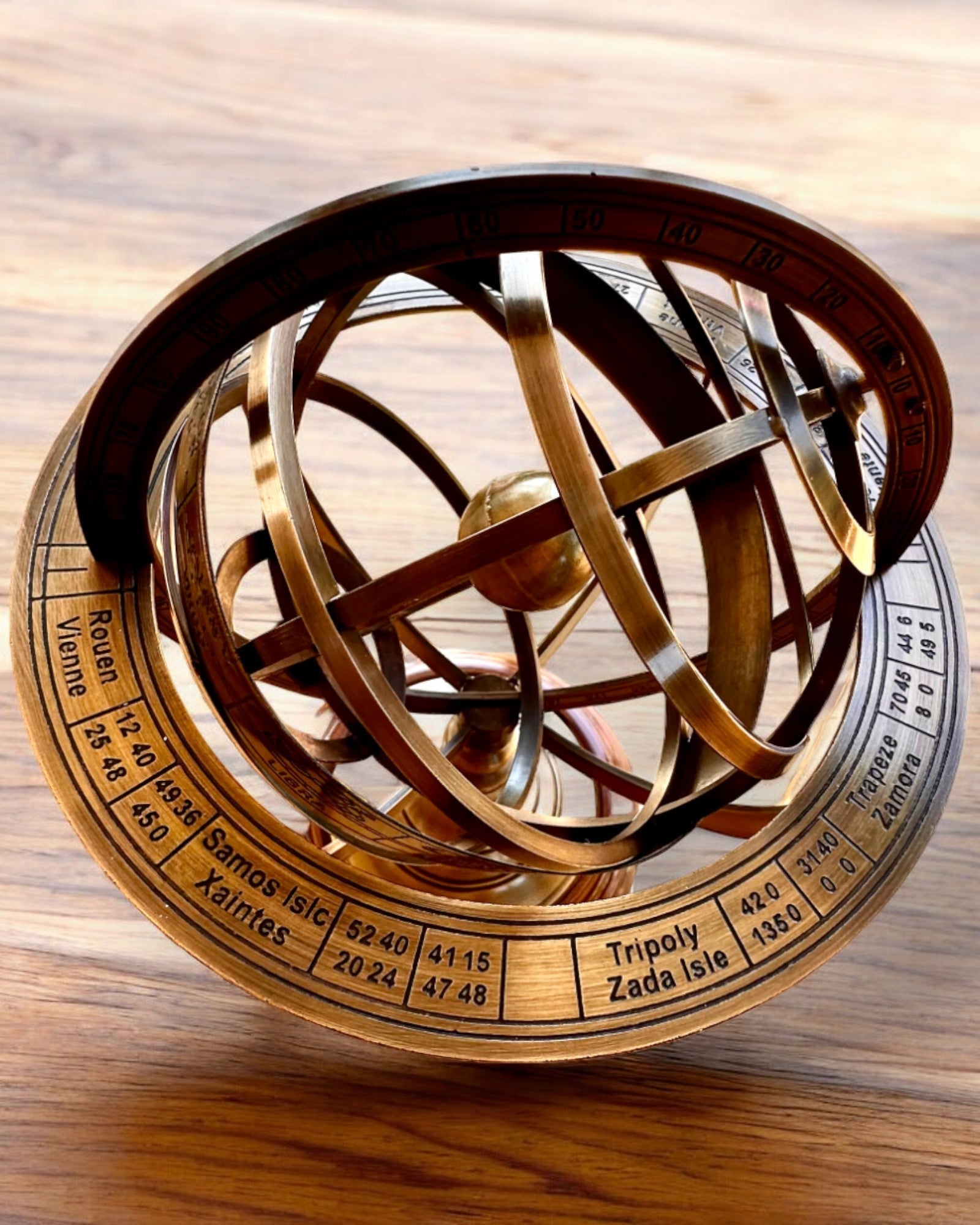 Astrolabium Artis 2 - 30 cm magasságú, kézzel készített gravírozási lehetőséggel, irodai dekoráció, prémium