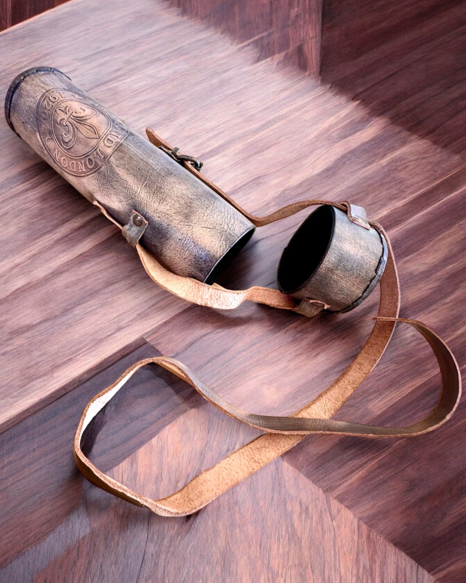 "Voyager" Prémium Távcső Gravírozott Távcsővel és Valódi Bőr Tokkal, személyre szabható gravírozással ajándékba