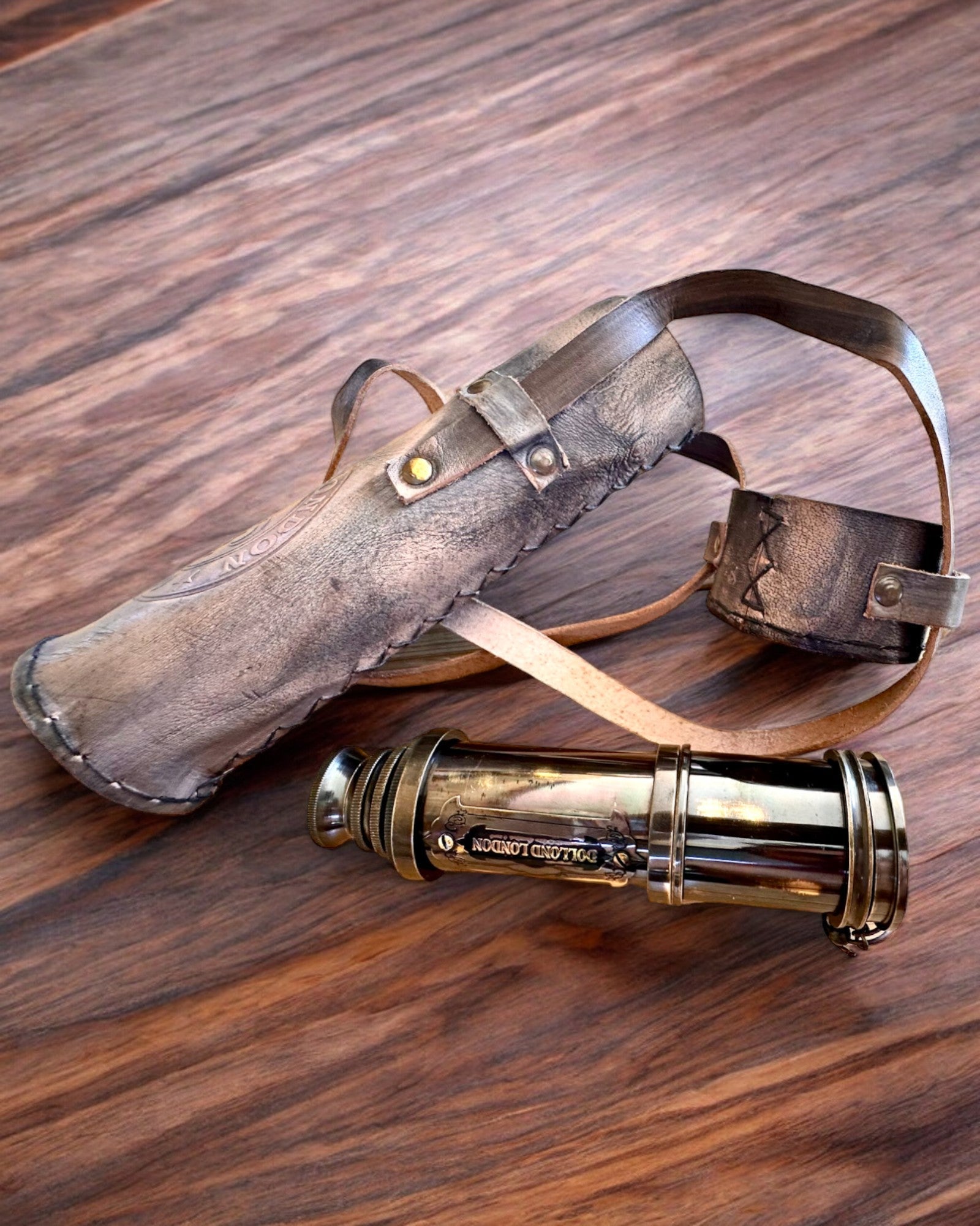 "Voyager" Prémium Távcső Gravírozott Távcsővel és Valódi Bőr Tokkal, személyre szabható gravírozással ajándékba