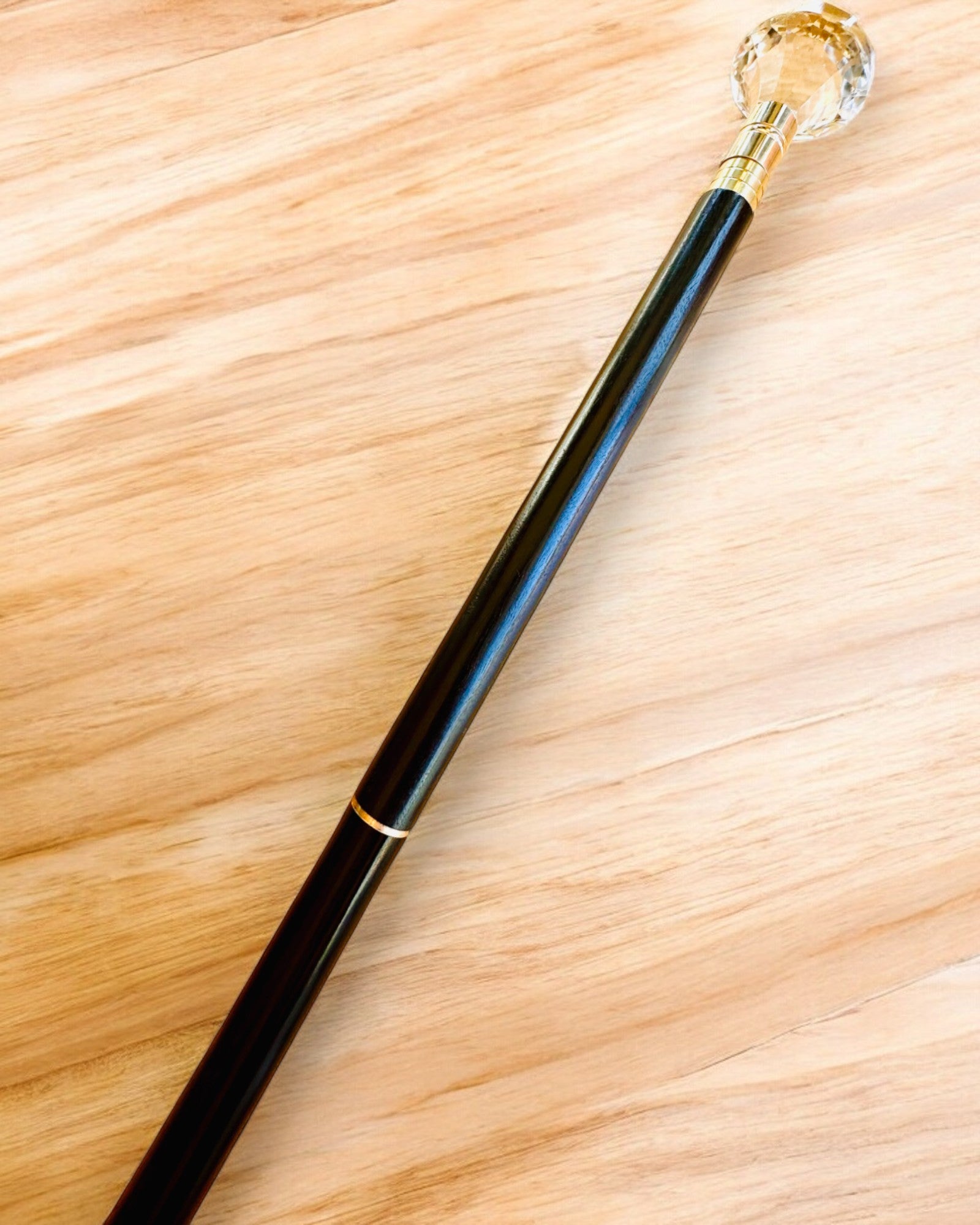 Sétabot "Fehér Gyémánt" - Kézzel készített fa, gravírozási lehetőséggel