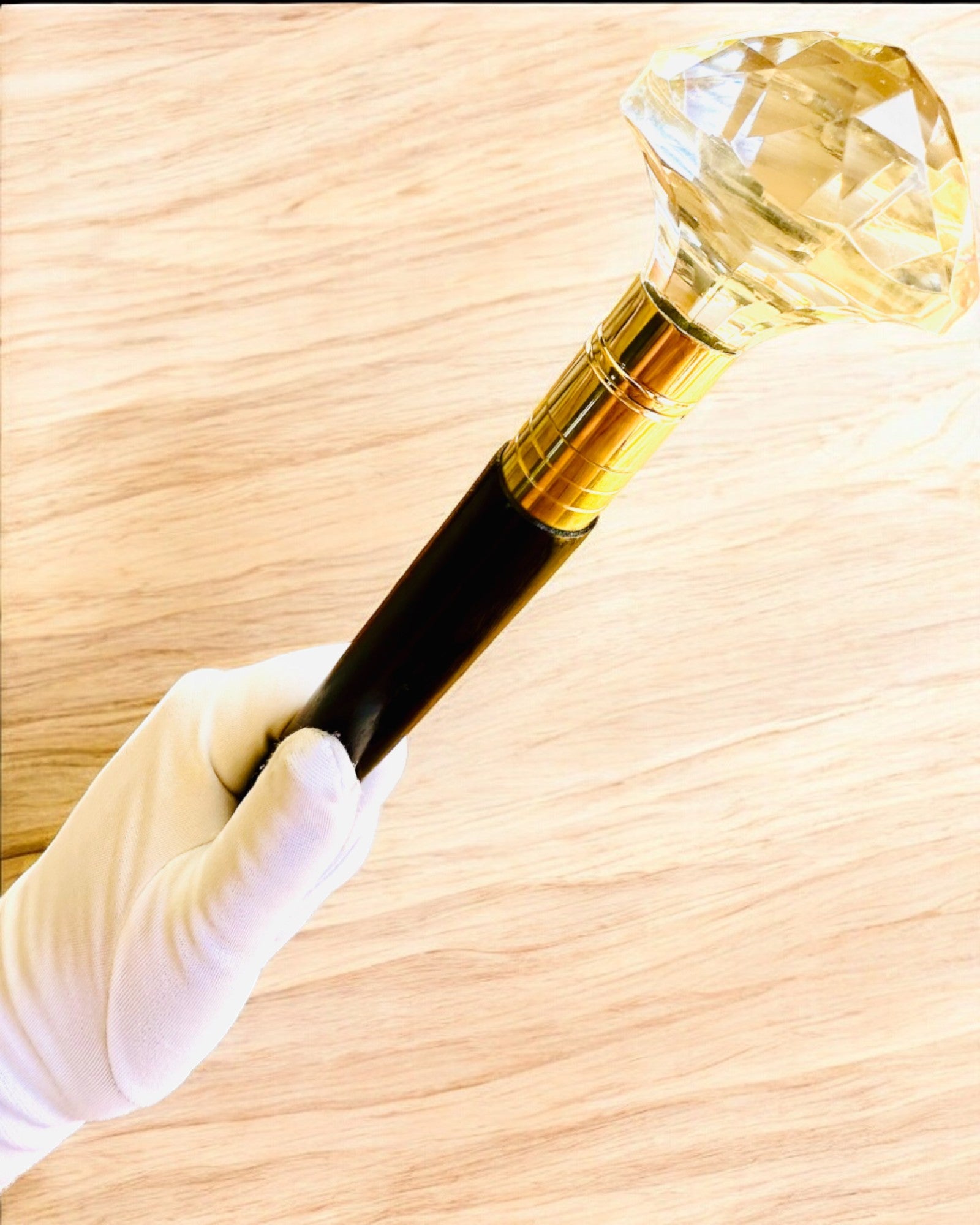 Sétabot "Fehér Gyémánt" - Kézzel készített fa, gravírozási lehetőséggel