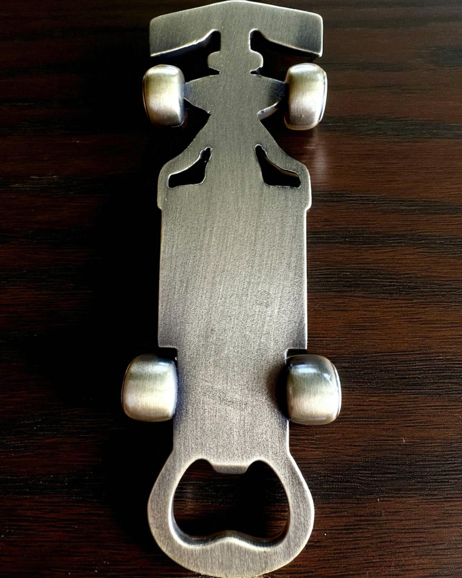 Vintage Autós Üvegnyitó - 3 változat, személyre szabható gravírozással ajándékba