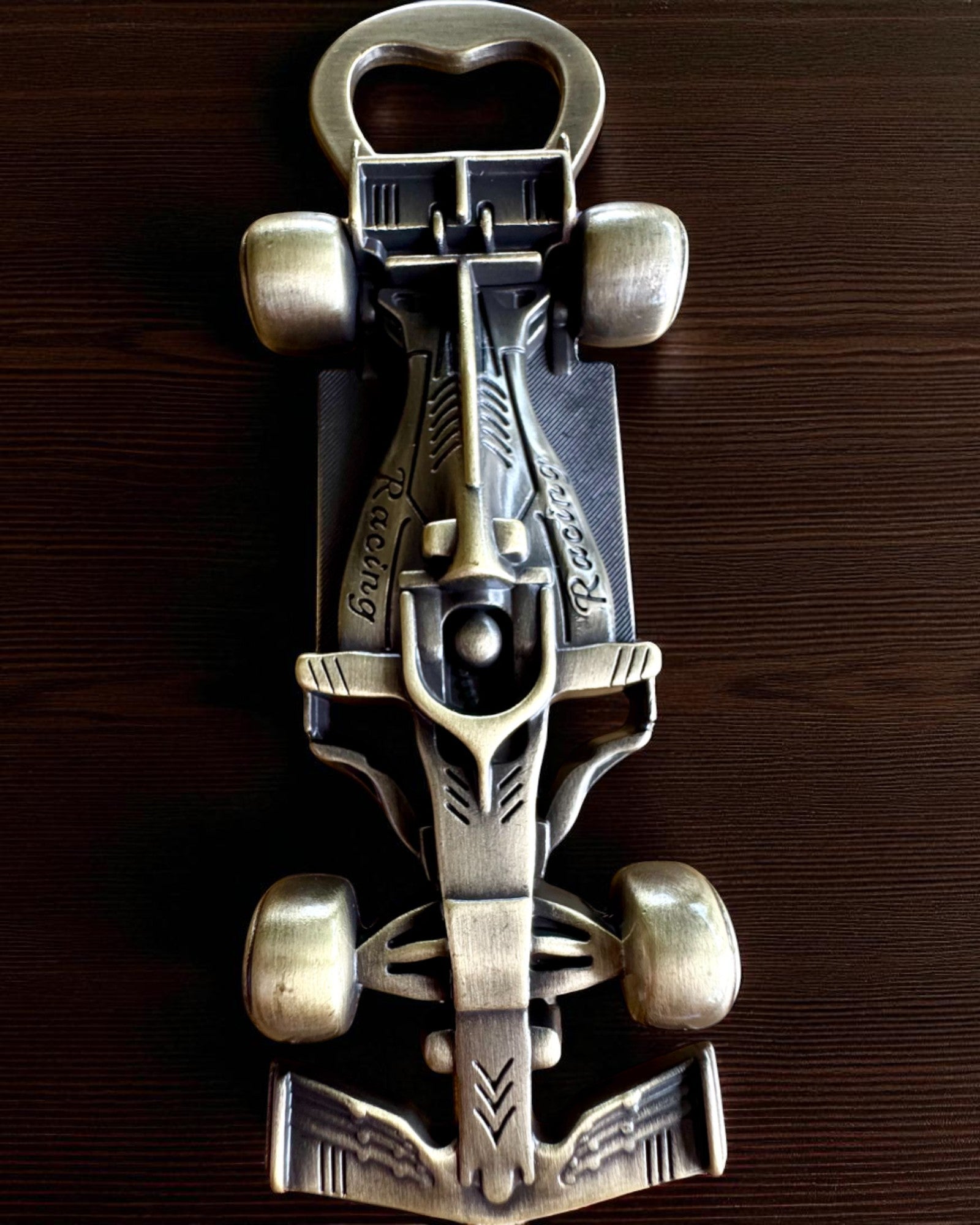 Vintage Autós Üvegnyitó - 3 változat, személyre szabható gravírozással ajándékba