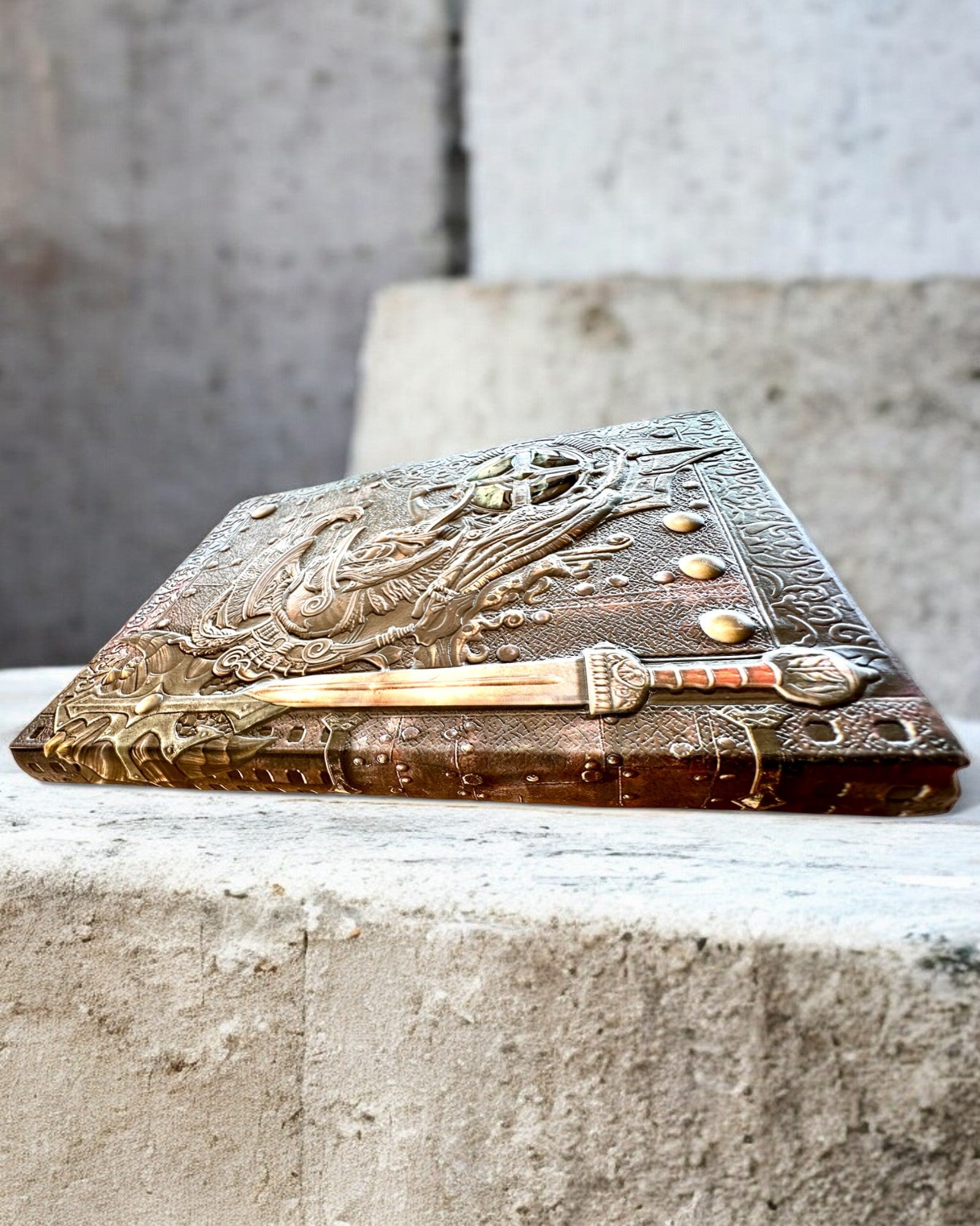 Kronika Wojownika Notatnik z Motywem Rycerza, notes z możliwością personalizowania grawerem na prezent