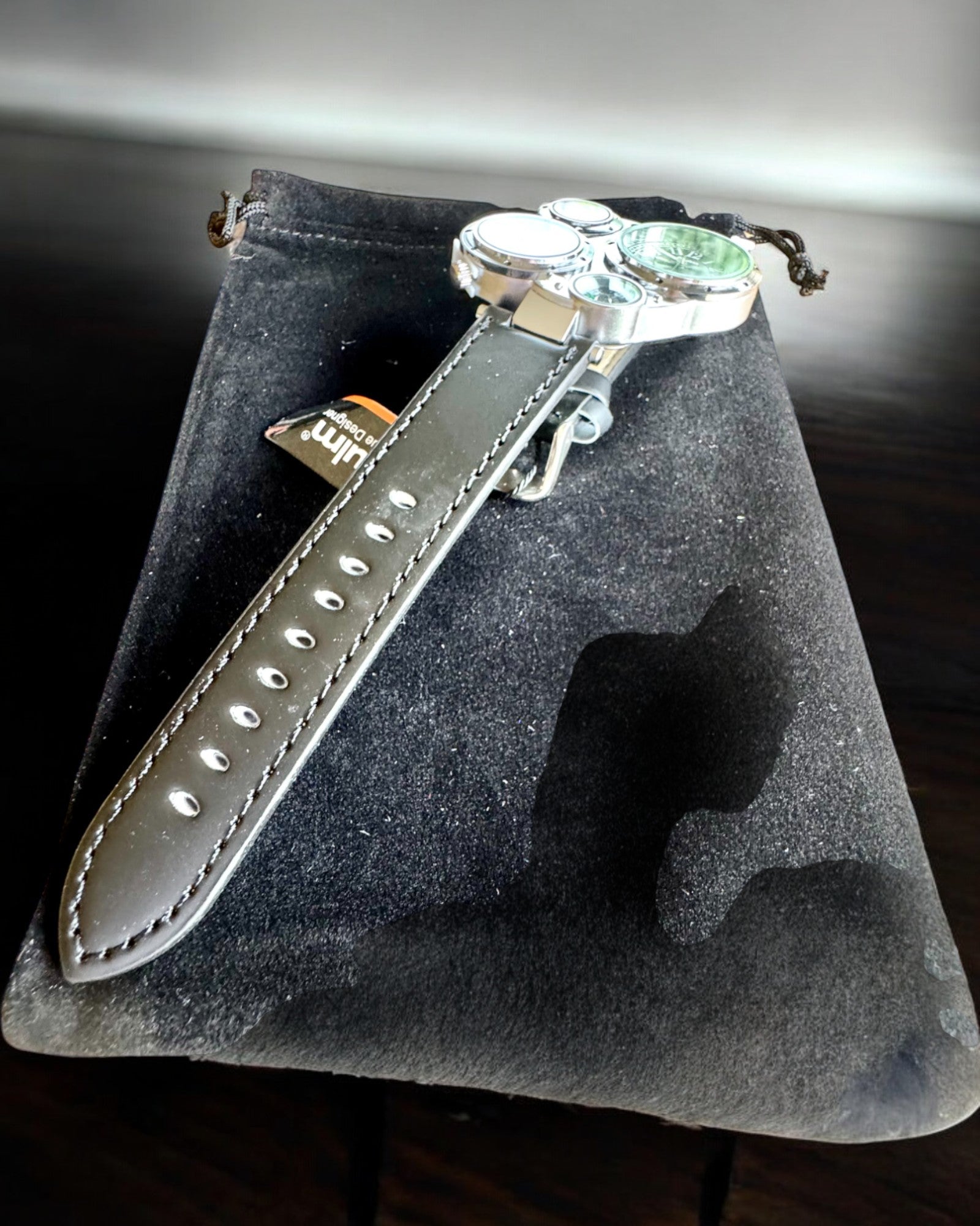 „Explorer 4in1” túlélőóra, személyre szabható gravírozással ajándékba