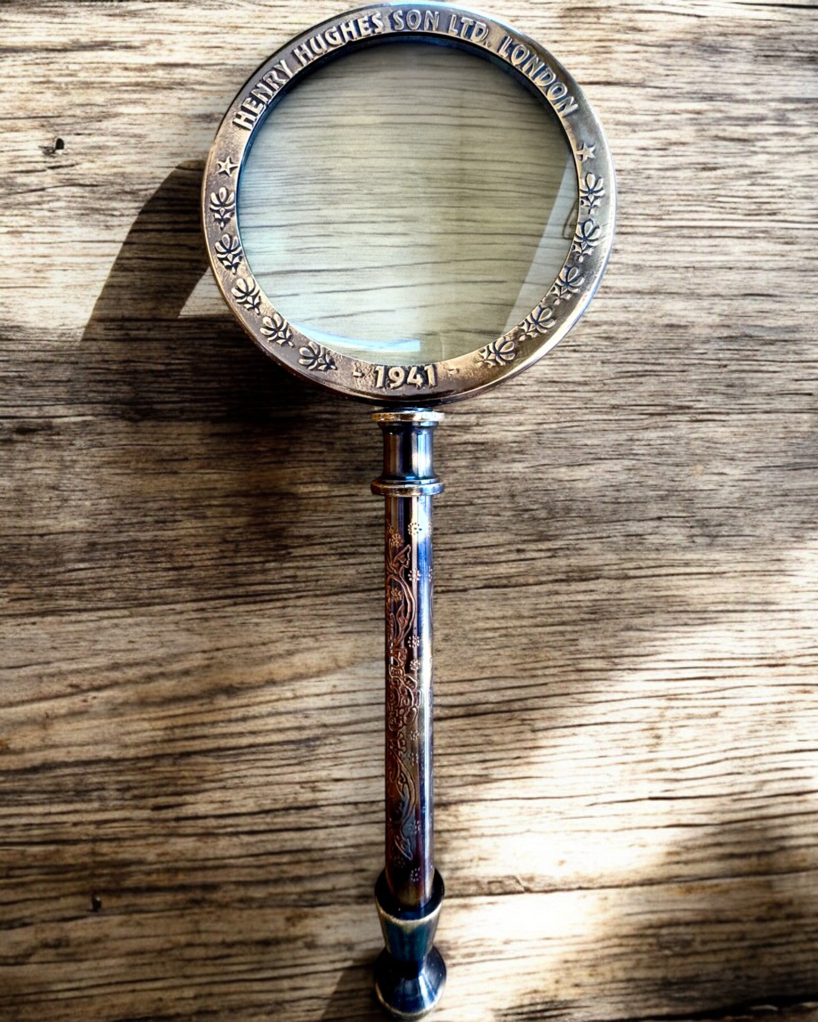 Navigator 1941 Sárgaréz Nagyító Bőrtokkal – Kézzel Készített, Prémium, személyre szabható ajándék