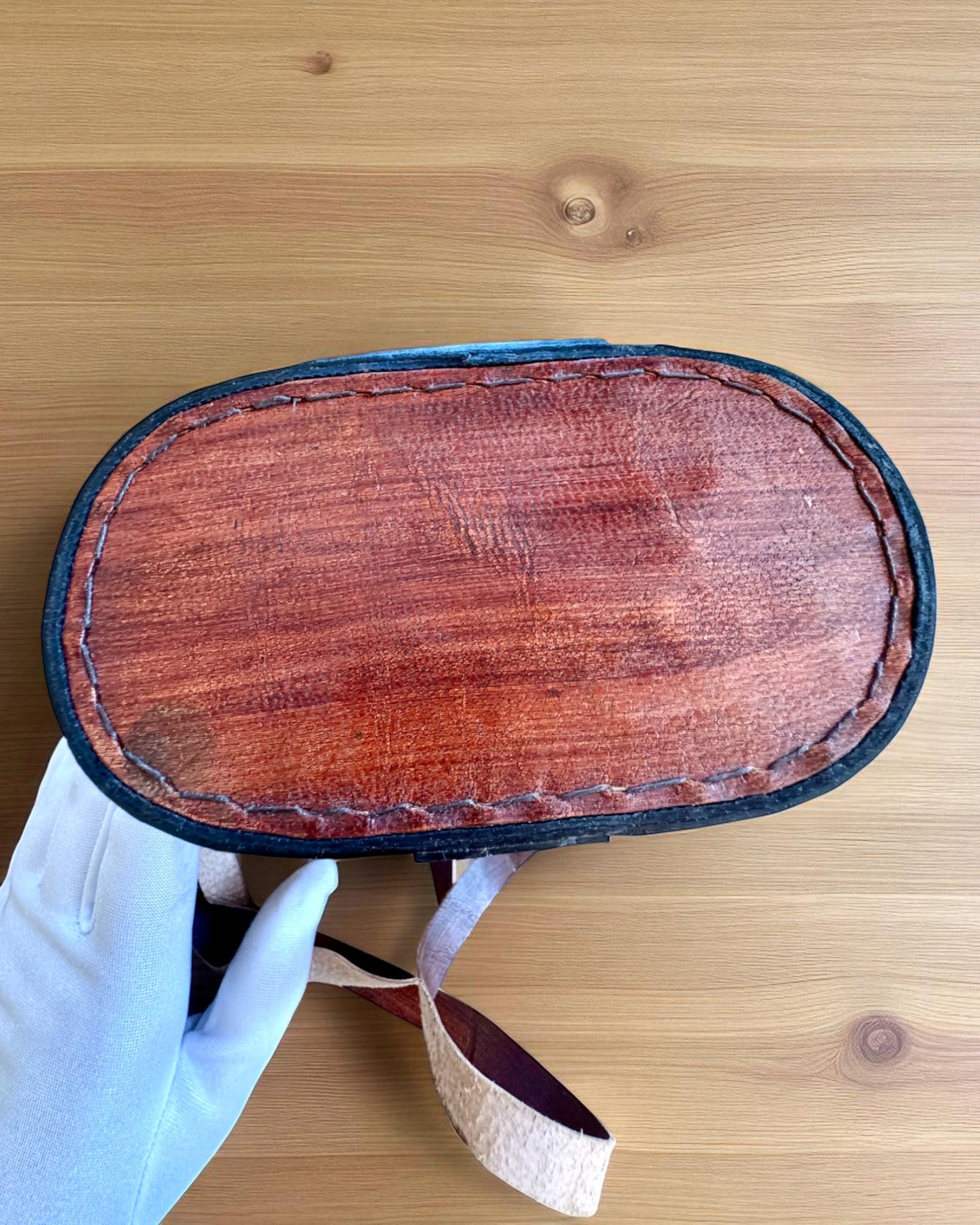 Távcső bőrtokkal Victorian's Eye, 11 cm Sárgaréz, Kézzel díszített, személyre szabás gravírozással ajándékba