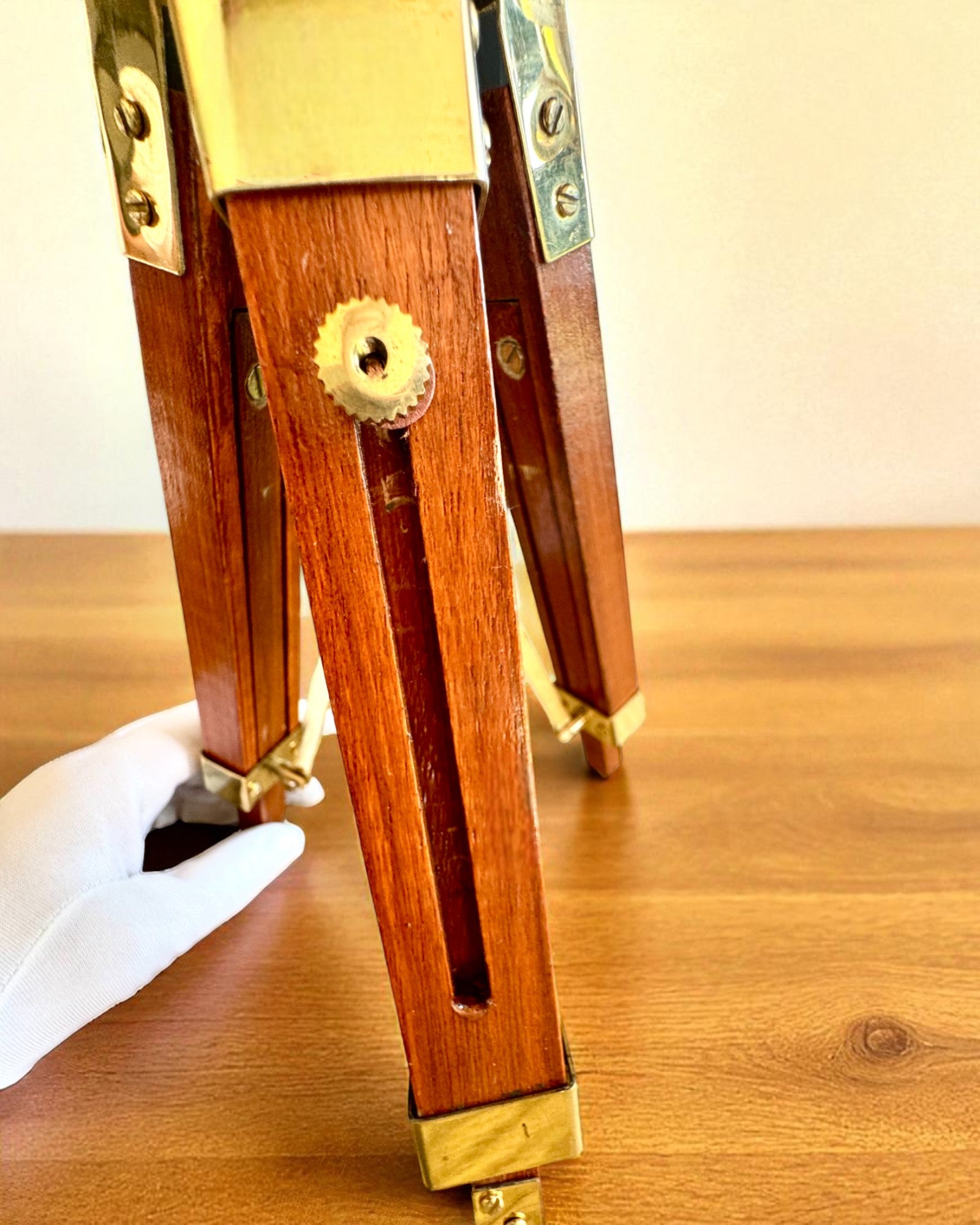 Égi távcső fa állványon 41 cm, személyre szabható gravírozással ajándékba