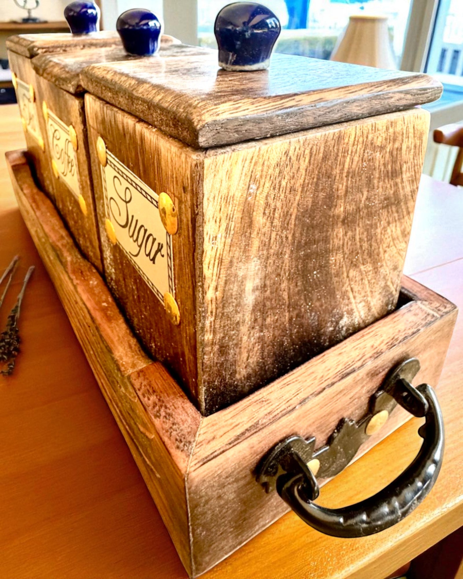 Royal Trio Készlet – Tea, Kávé, Cukor Shisham fából, kézzel készített, gravírozási lehetőséggel ajándékba