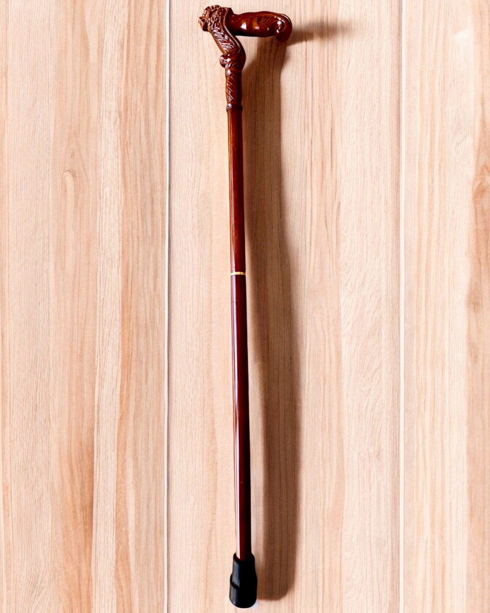 Fa "Król Dżungli" sétabot, gravírozással személyre szabható