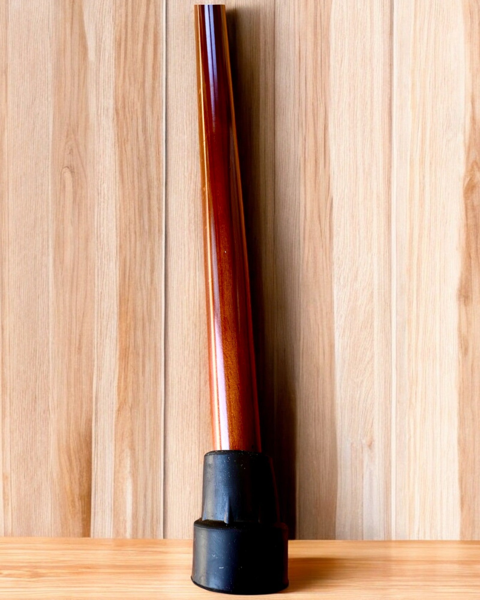 Fa "Król Dżungli" sétabot, gravírozással személyre szabható