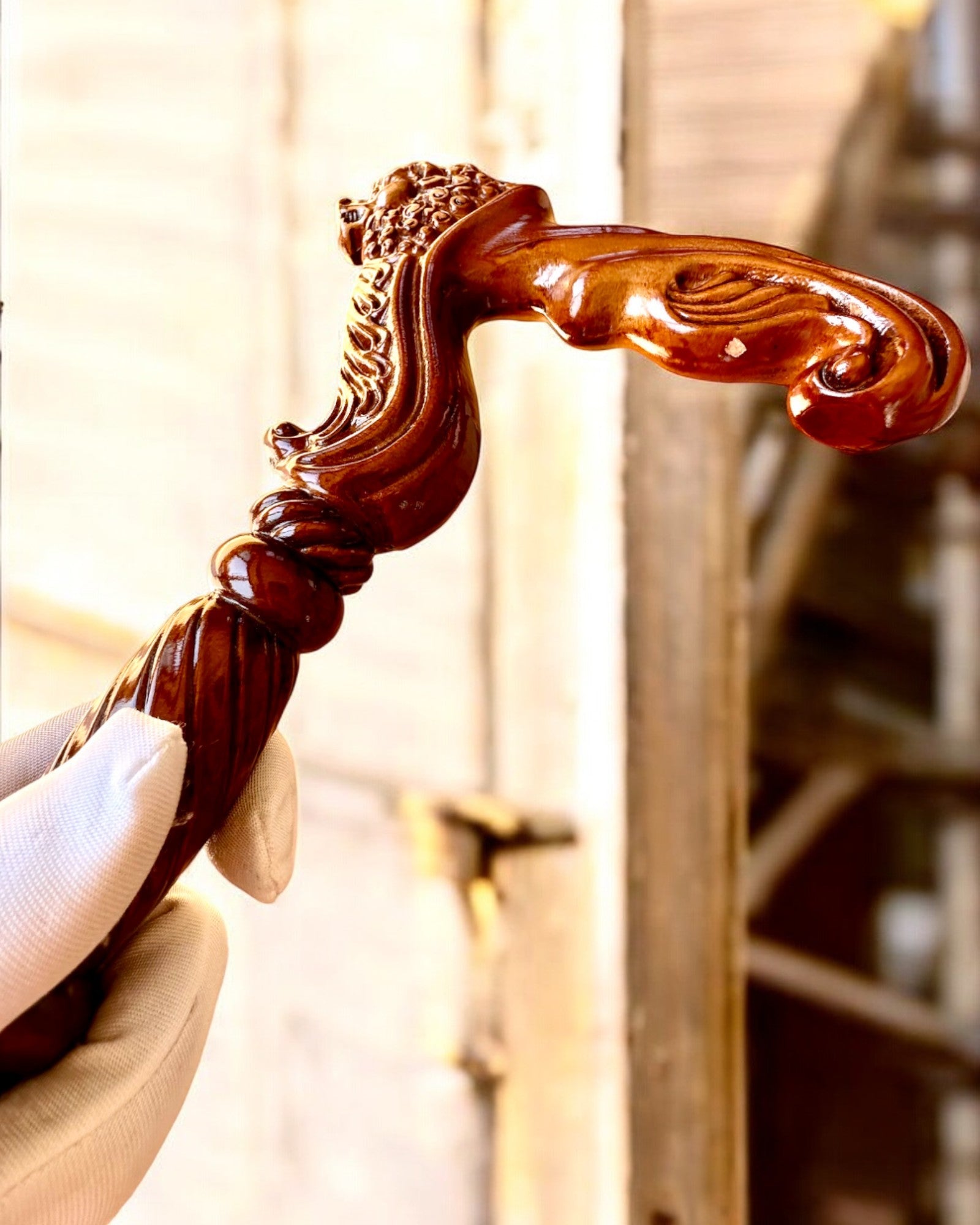 Fa "Król Dżungli" sétabot, gravírozással személyre szabható