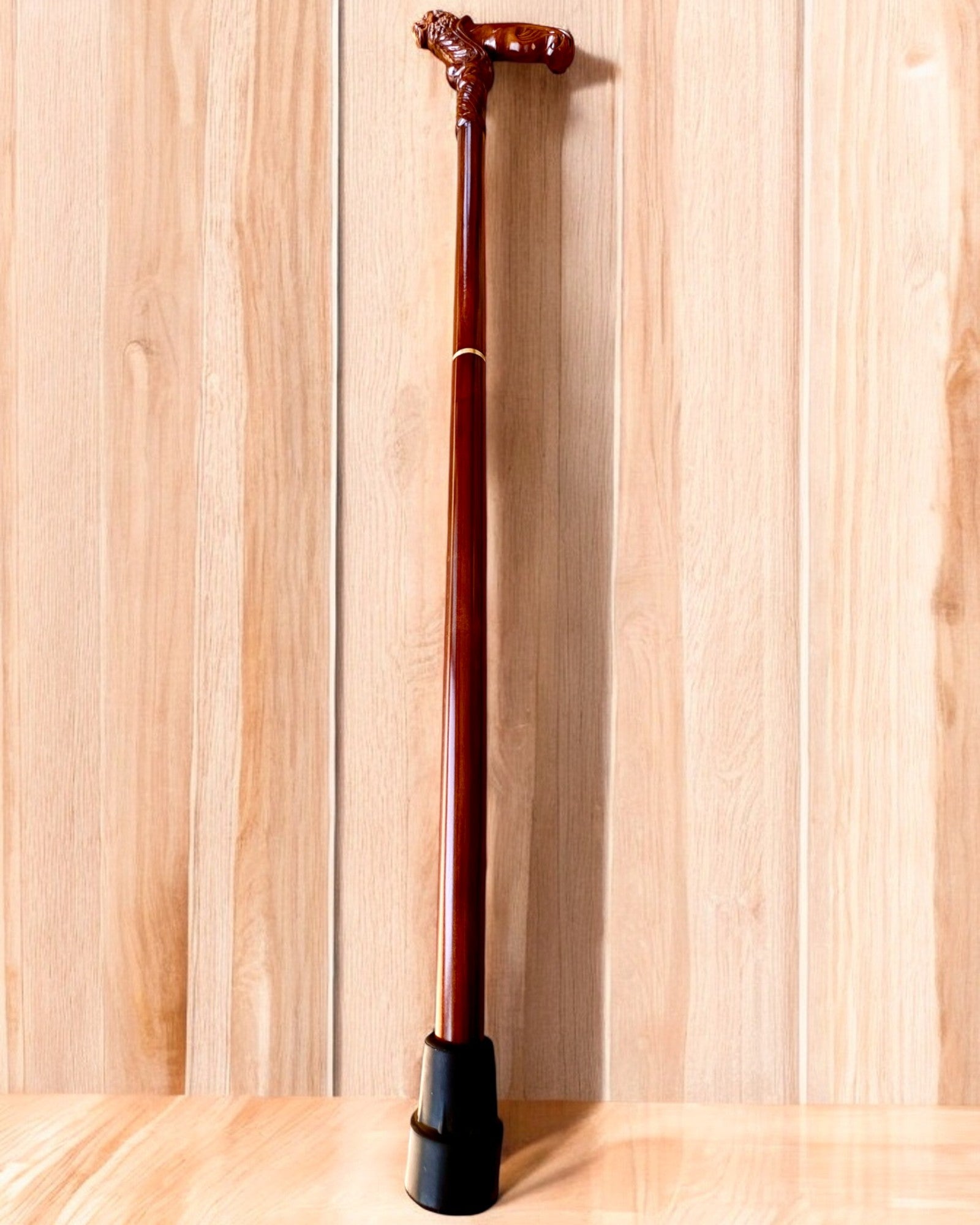 Fa "Król Dżungli" sétabot, gravírozással személyre szabható