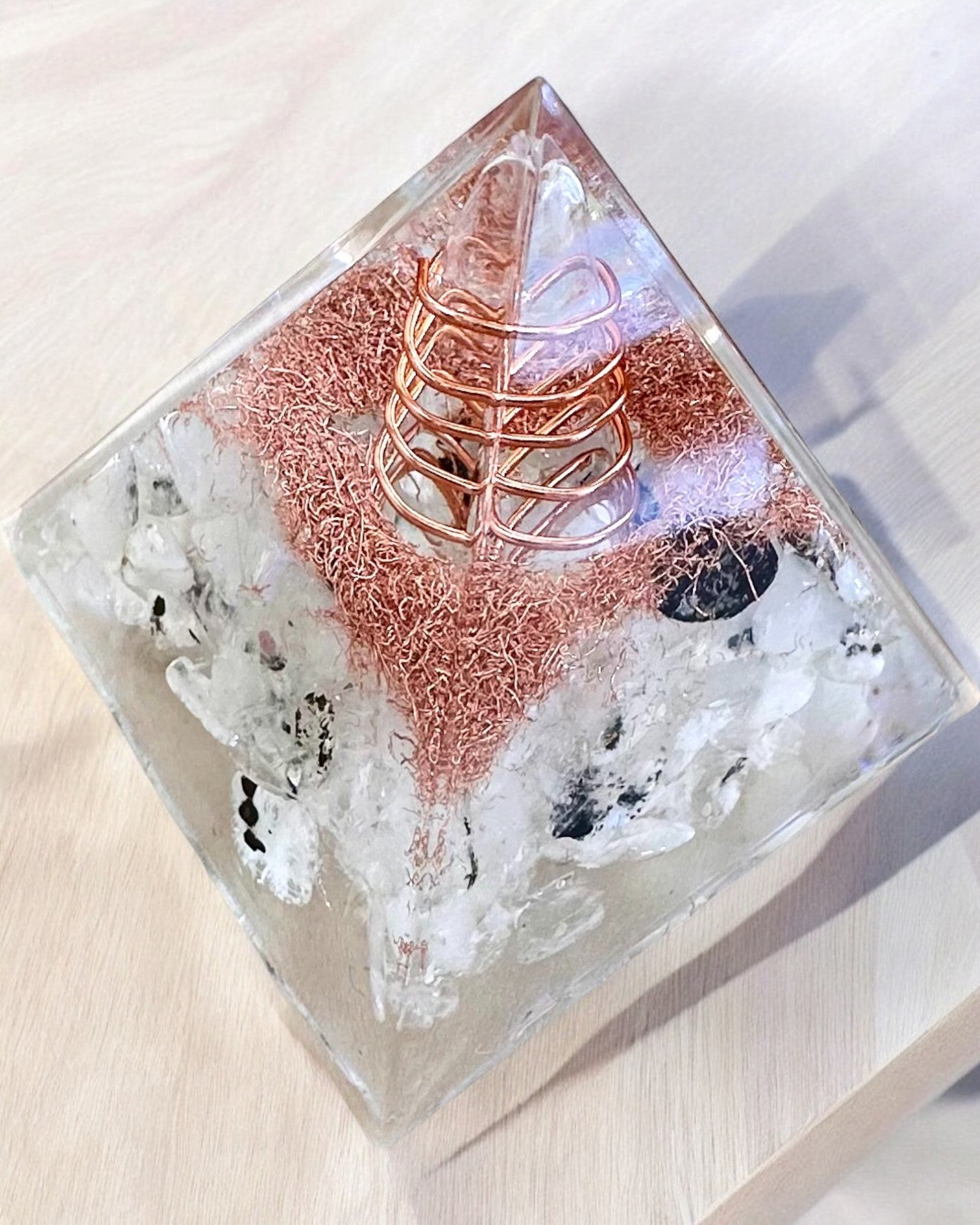 Orgonit "Copper Harmony" energetikai piramis