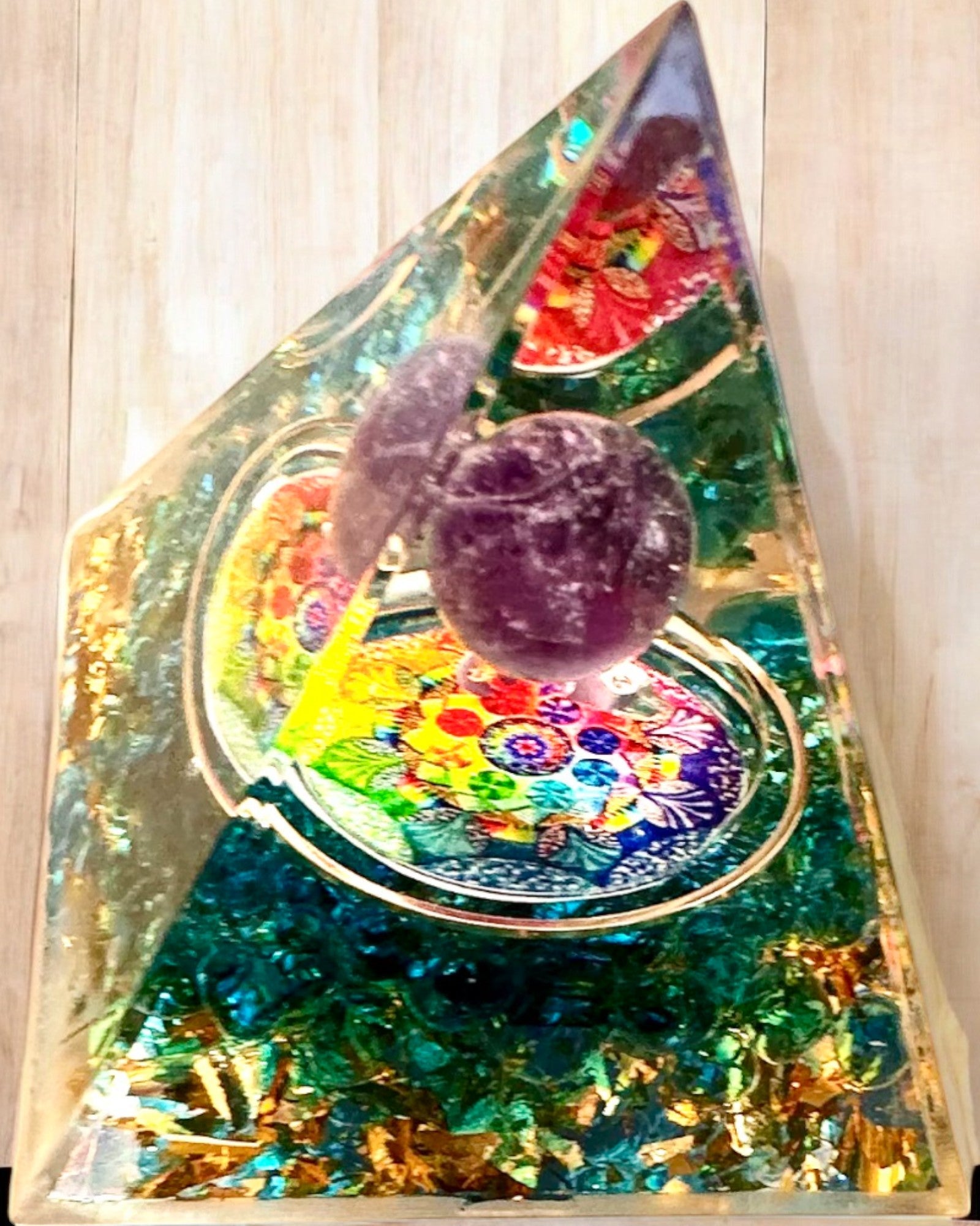 Orgonit "Mystic Aura" Energiapiramis