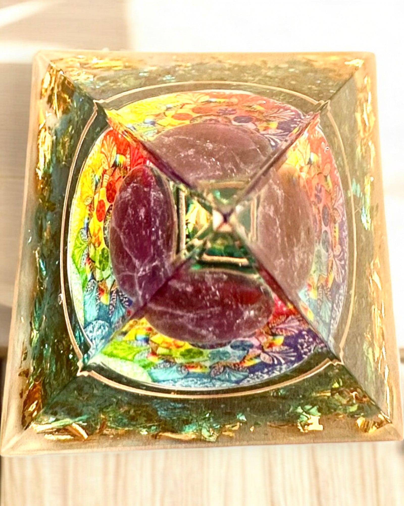 Orgonit "Mystic Aura" Energiapiramis