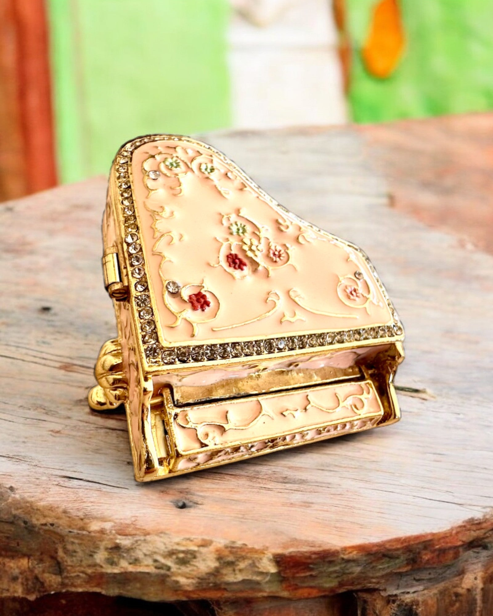 Elegáns ékszerdoboz "Mini Zongora - a klasszikusok rózsái" - gravírozási lehetőséggel ajándékba