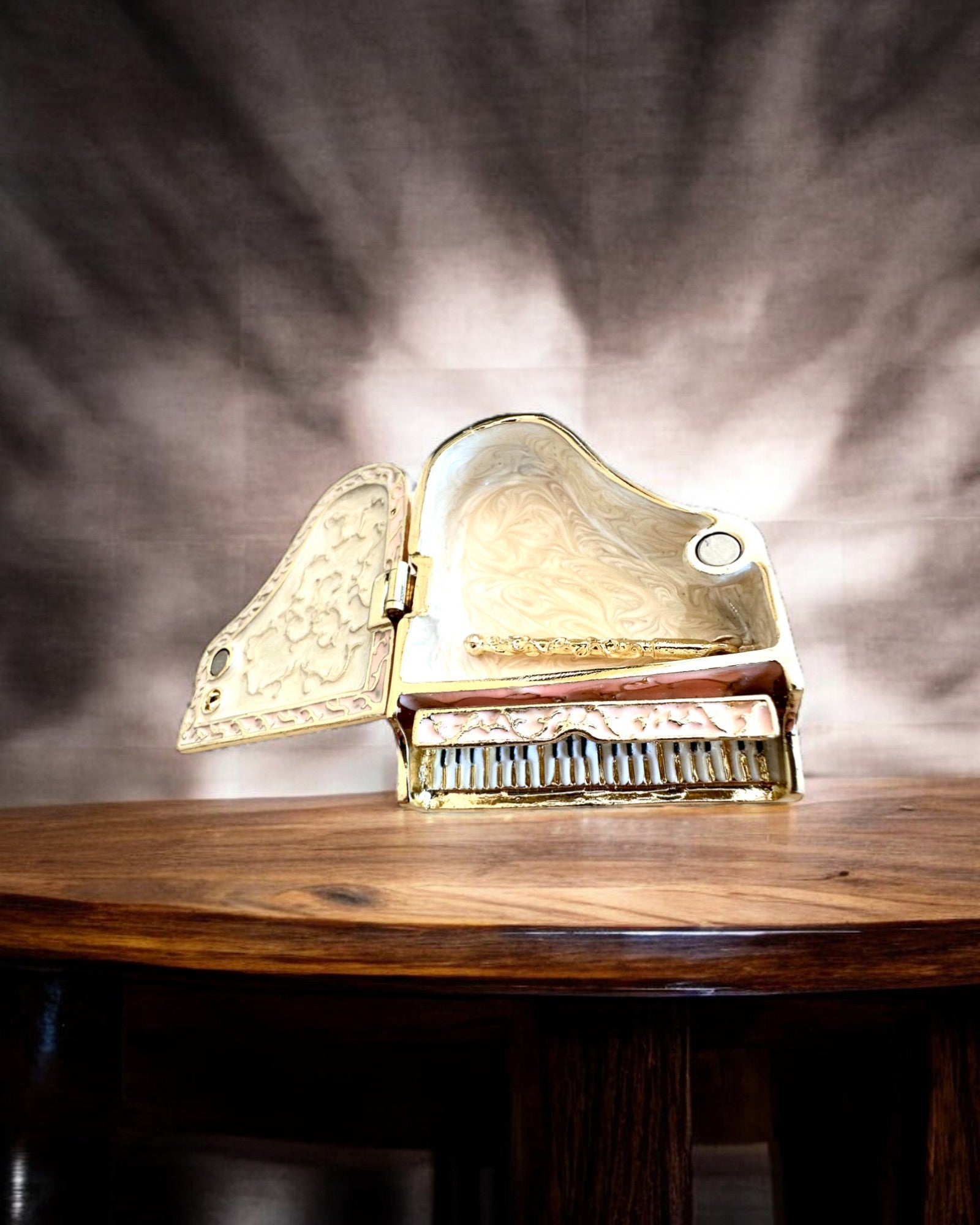 Elegáns ékszerdoboz "Mini Zongora - a klasszikusok rózsái" - gravírozási lehetőséggel ajándékba