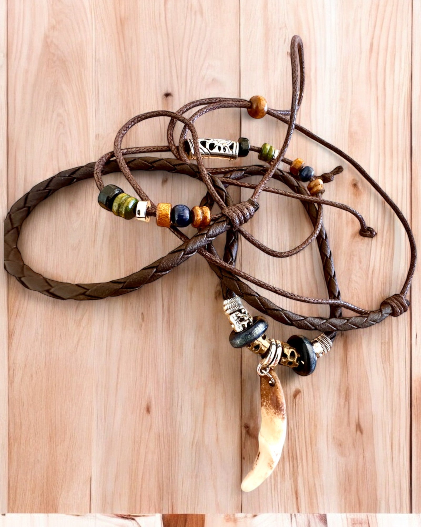 Wilczy Ząb - Erő Nyaklánc - személyre szabható gravírozással ajándékba