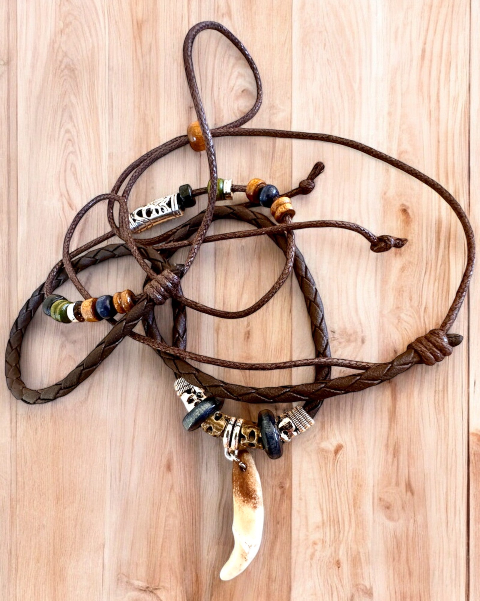 Wilczy Ząb - Erő Nyaklánc - személyre szabható gravírozással ajándékba