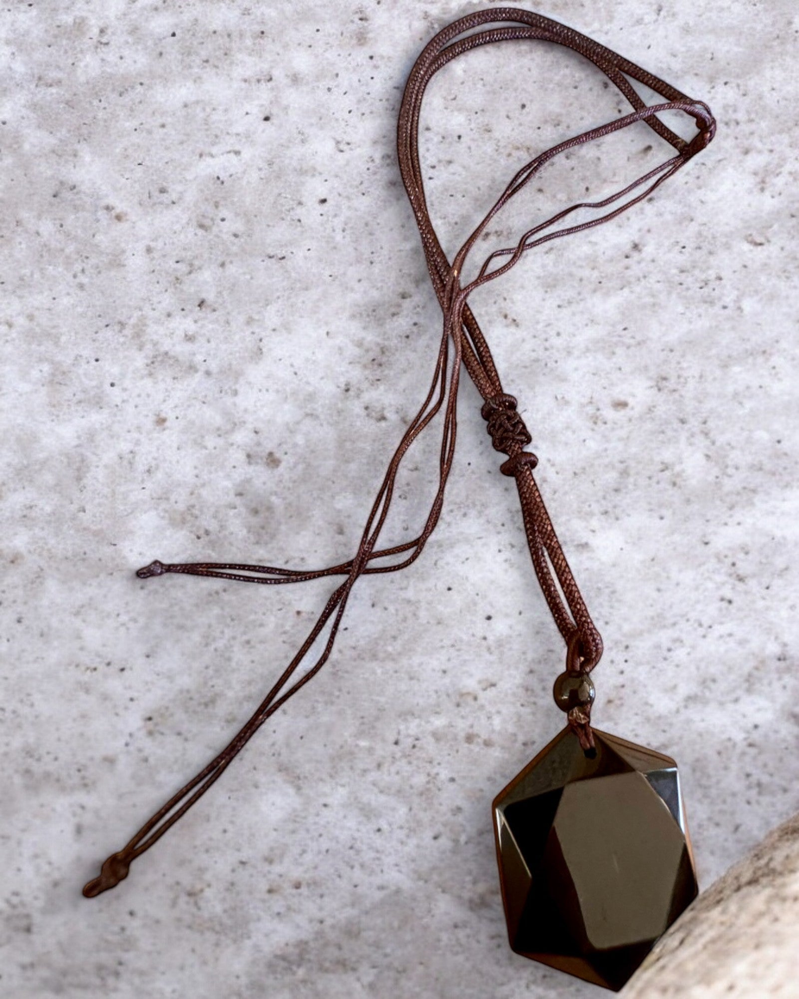 Fekete obszidián "Dávid-csillag" amulett, személyre szabható gravírozással ajándékba