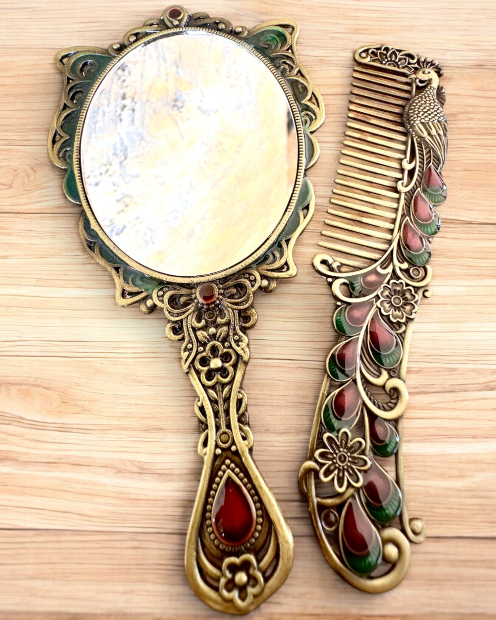 "Pillangó Elegancia" Tükörkészlet Fésűvel