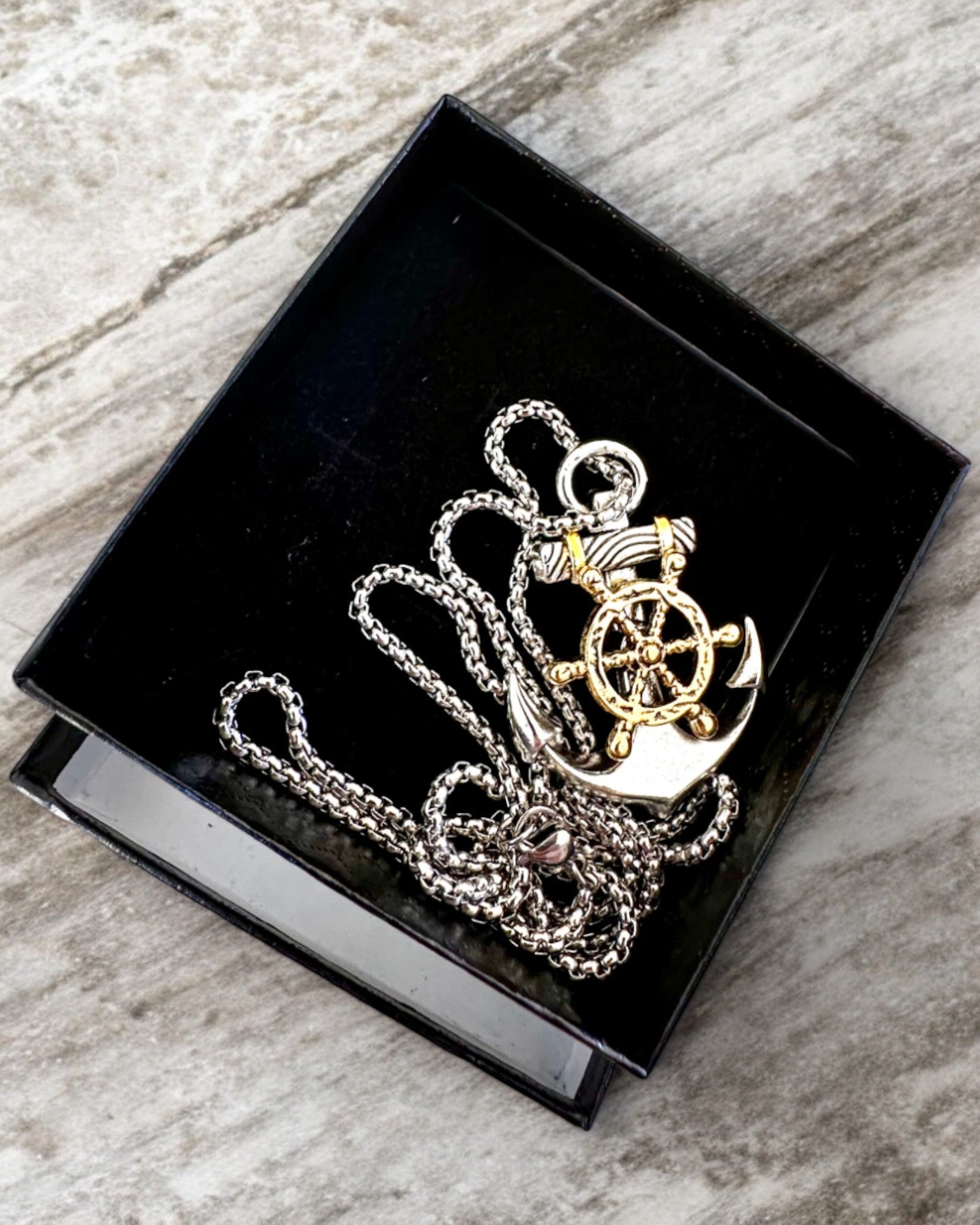 Amulett Tengeri Kapitány Horgony, nyaklánc gravírozási lehetőséggel ajándékba