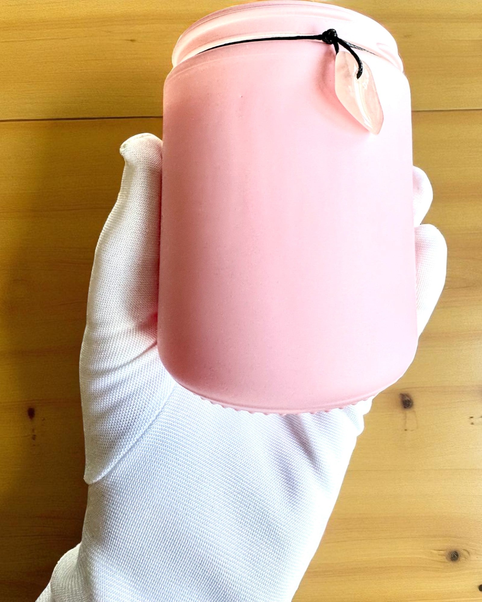 Intenciós szójagyertya Rózsakvarc – szerelem, harmónia és a szív nyugalma, 250 ml, személyre szabható ajándéknak