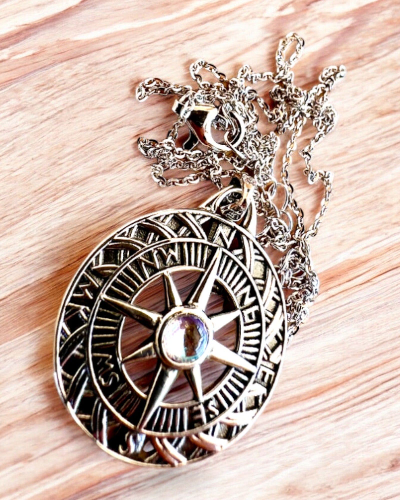 Amulett Asztrális Utazáshoz – Ezüst Nyaklánc Gravírozással, személyre szabott ajándék