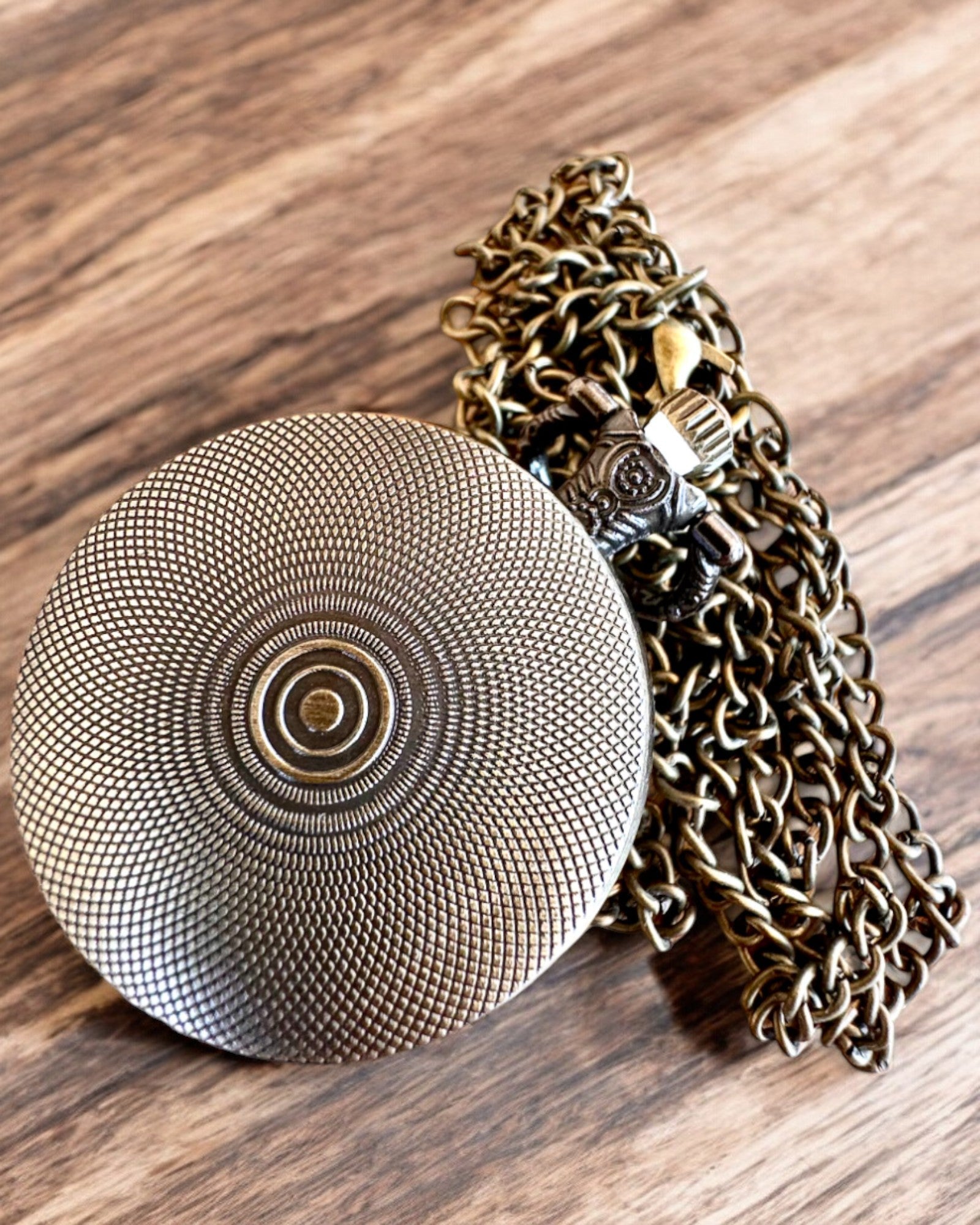 Unicorn Elegance zsebóra lánccal, egyszarvú motívummal, egyedi gravírozás ingyen