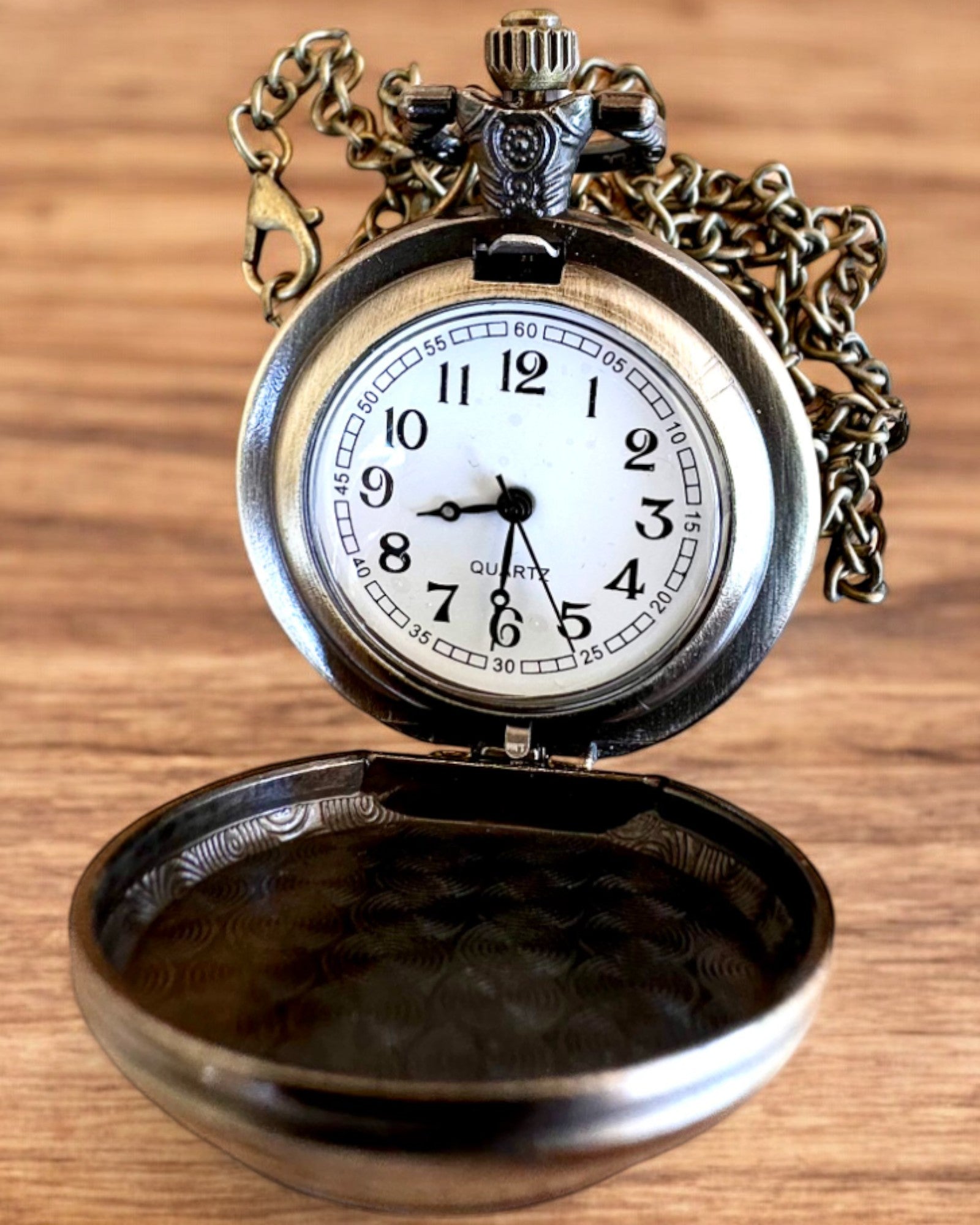 Unicorn Elegance zsebóra lánccal, egyszarvú motívummal, egyedi gravírozás ingyen