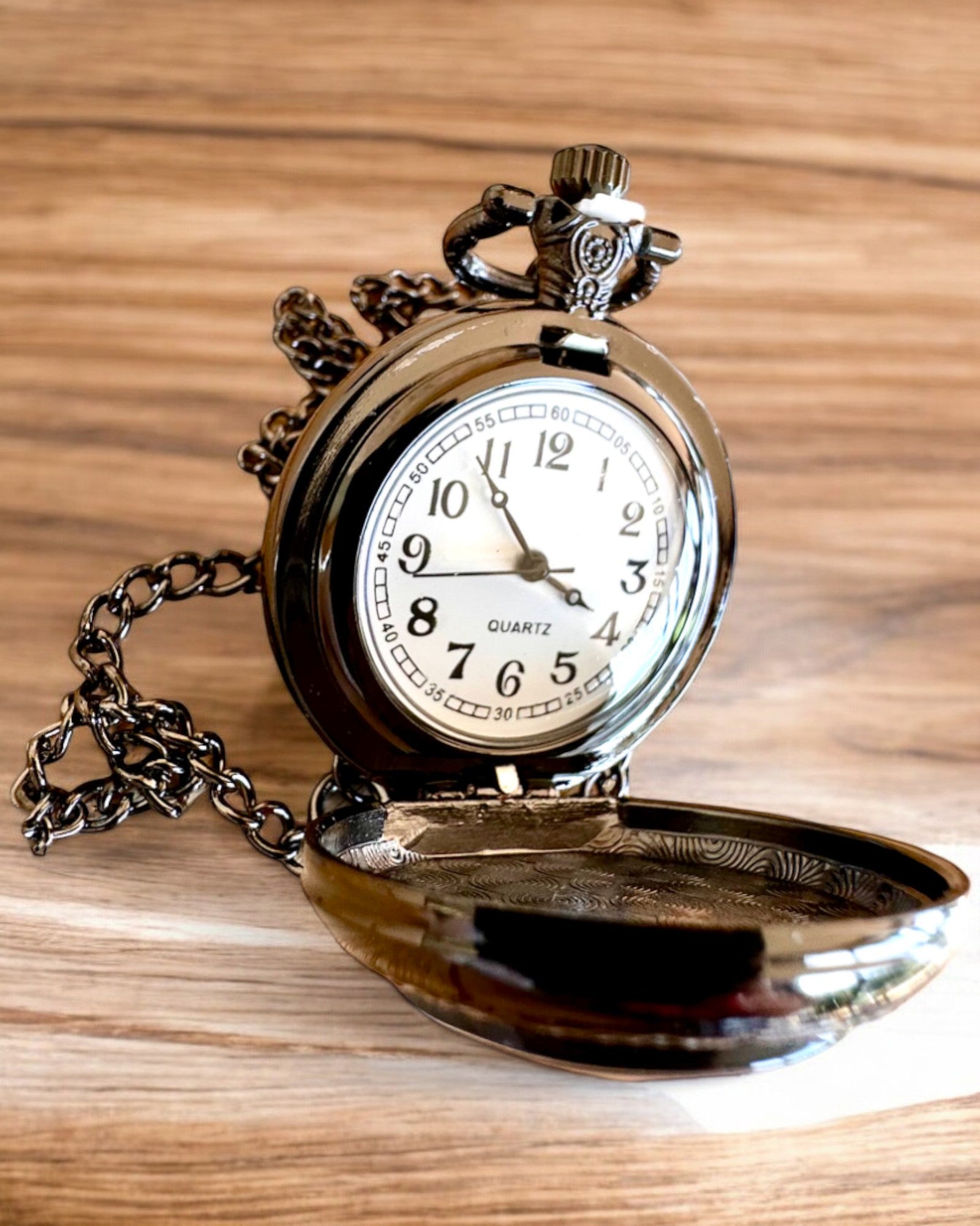 Unicorn Elegance zsebóra lánccal, egyszarvú motívummal, egyedi gravírozás ingyen