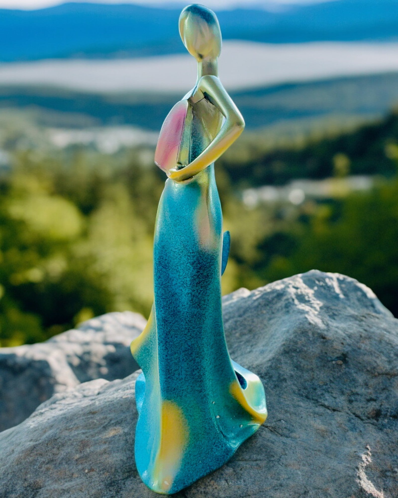 Elegáns Palacktartó - Hölgy Szobor - személyre szabható gravírozással, 2 választható változat