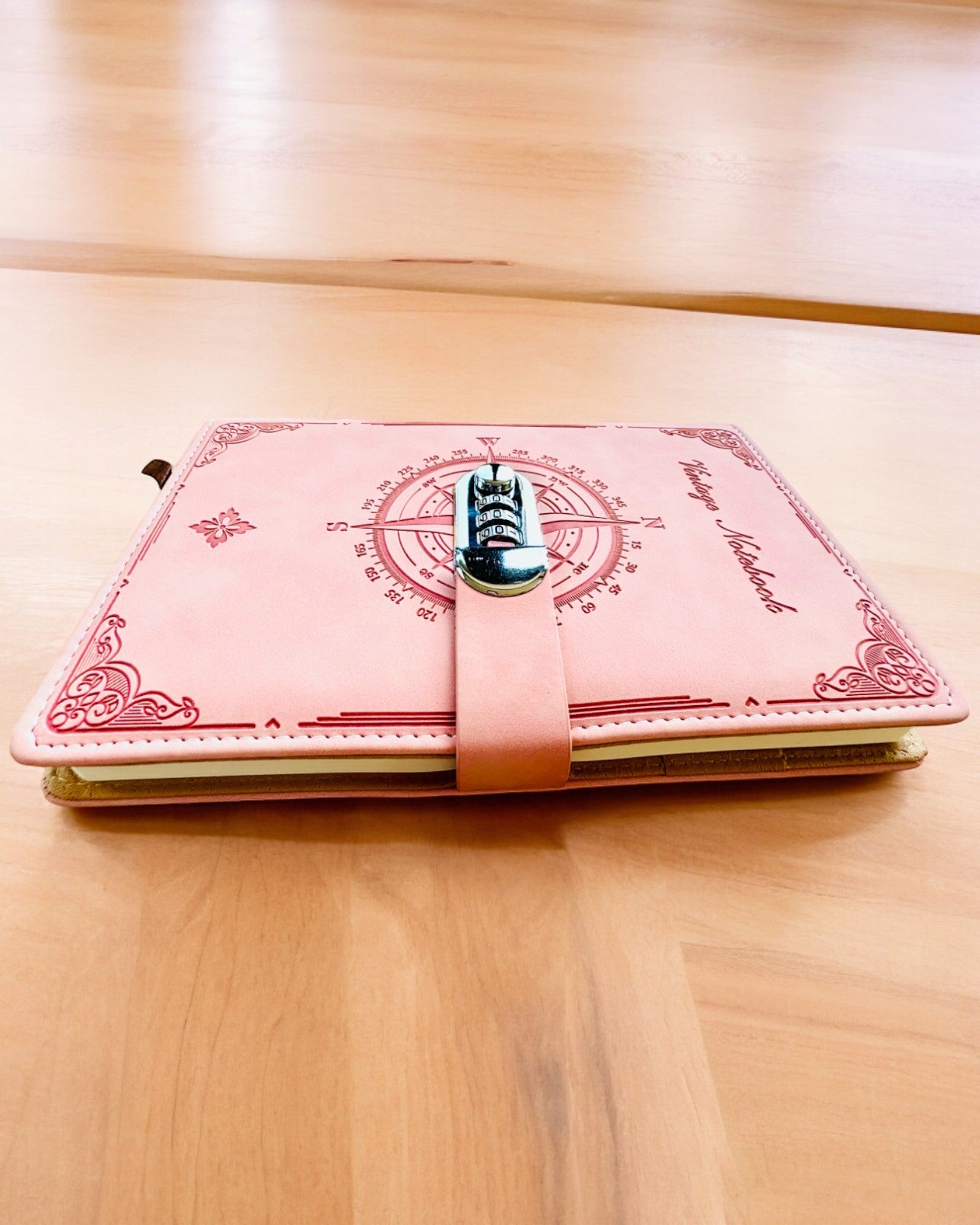 Titkos A5 Vintage Jegyzetfüzet kóddal zárható - Válaszd ki a stílusod, személyre szabás gravírozással ajándékba