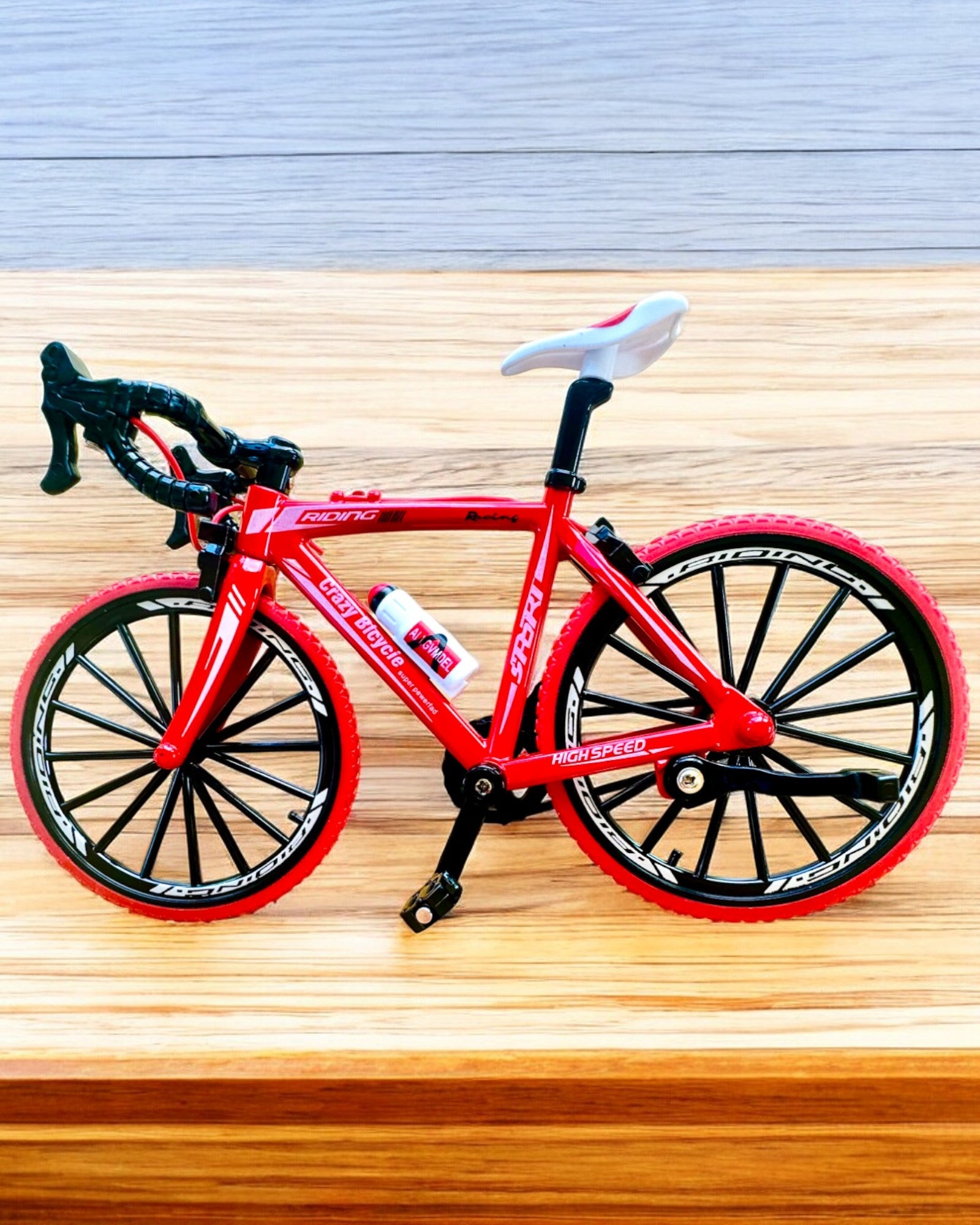 "SpeedMaster" Miniatűr Fém Modell Piros Kerékpár személyre szabás gravírozással ajándékba, 2 színváltozatban